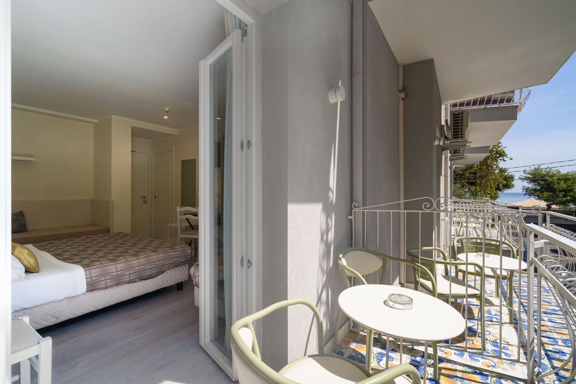 Quadruple Room Balcony Side Sea View