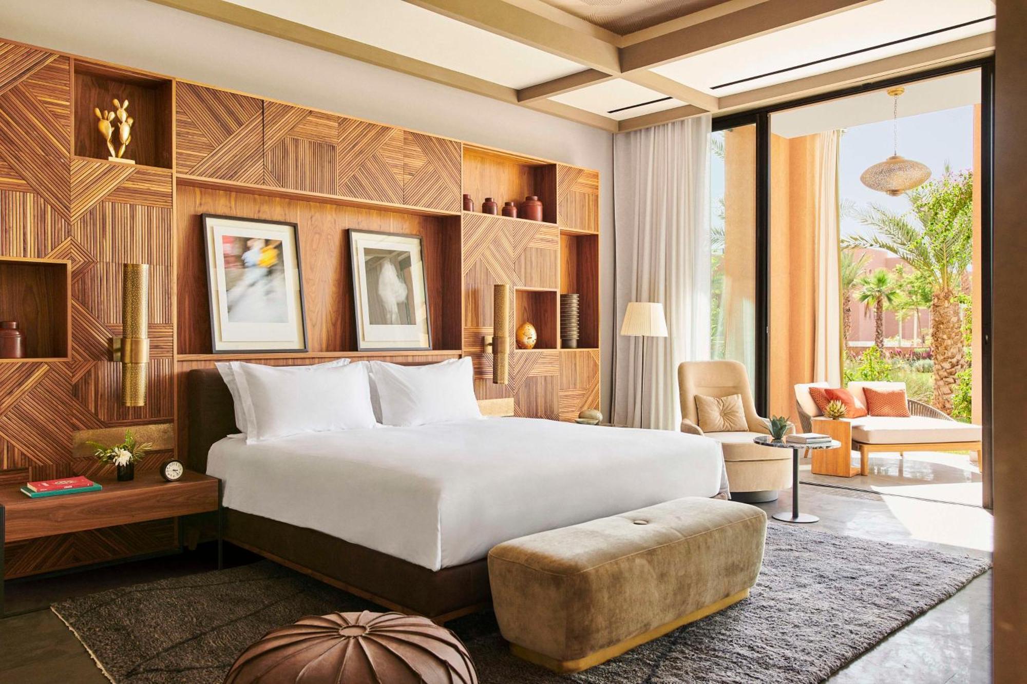 Deluxe Park King Suite Mountain View