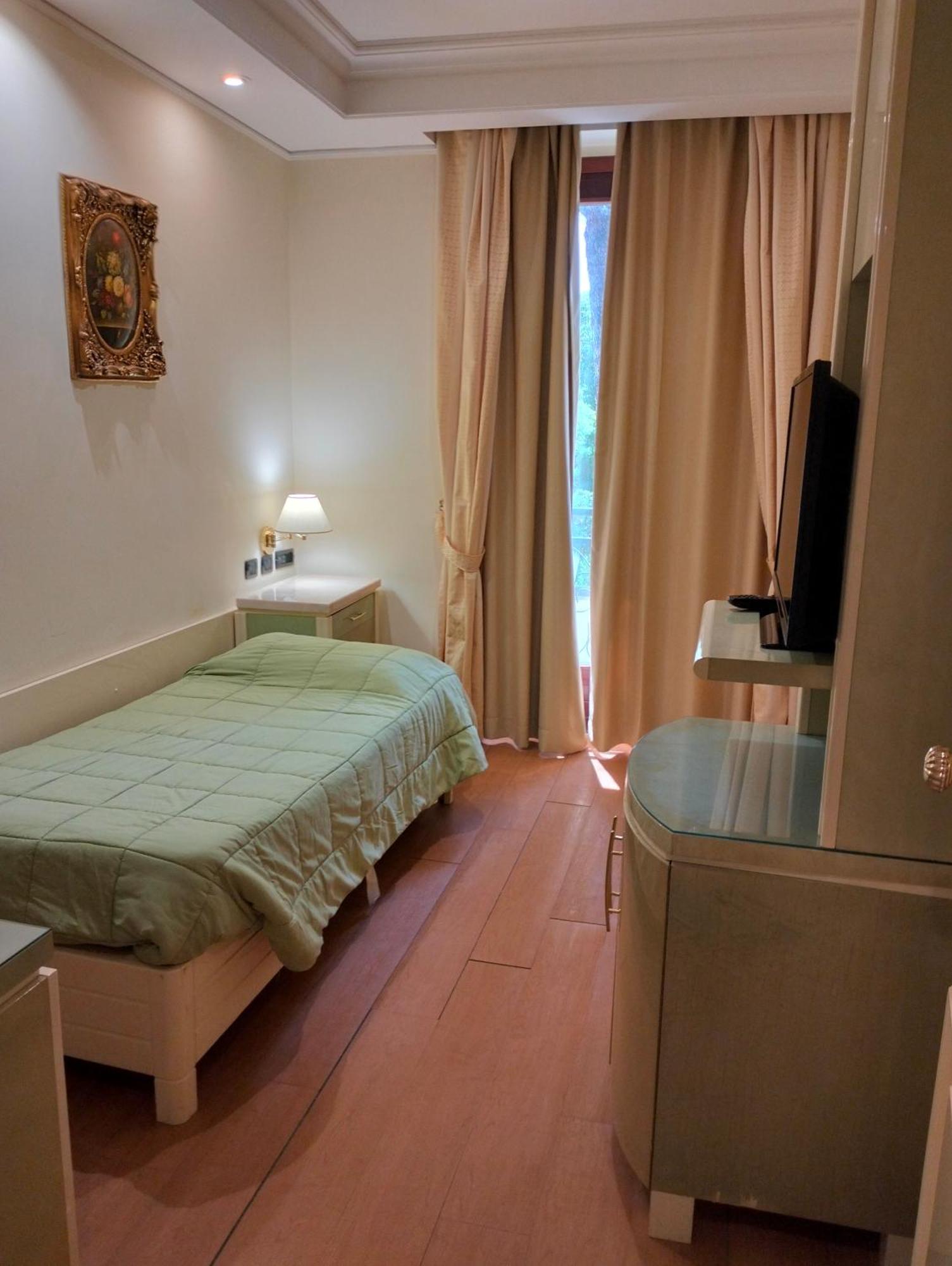 Single Room,1585462474:JPEG
