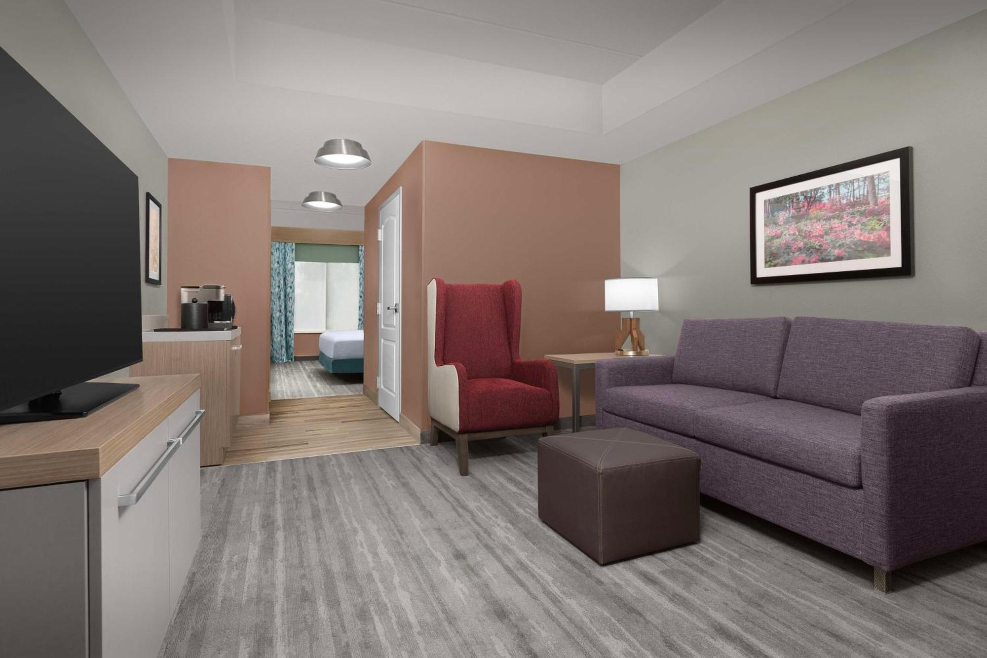 Junior King Suite Seating Area,1585463763:JPEG