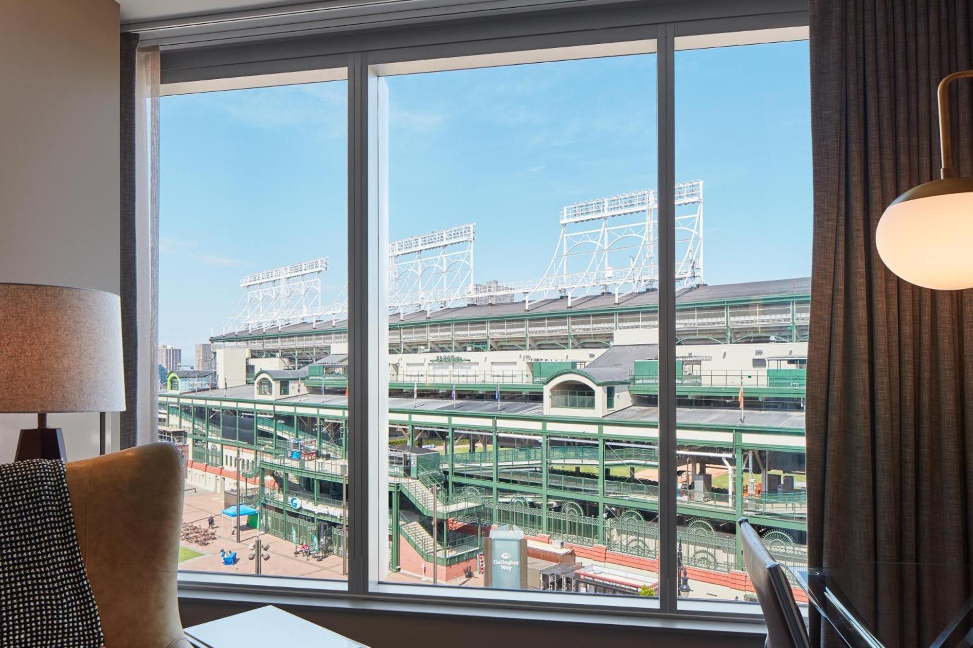 Premium King Room Ballpark View