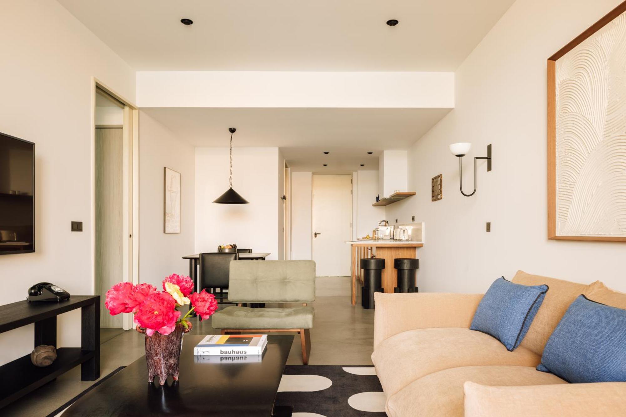 One-Bedroom Suite River View