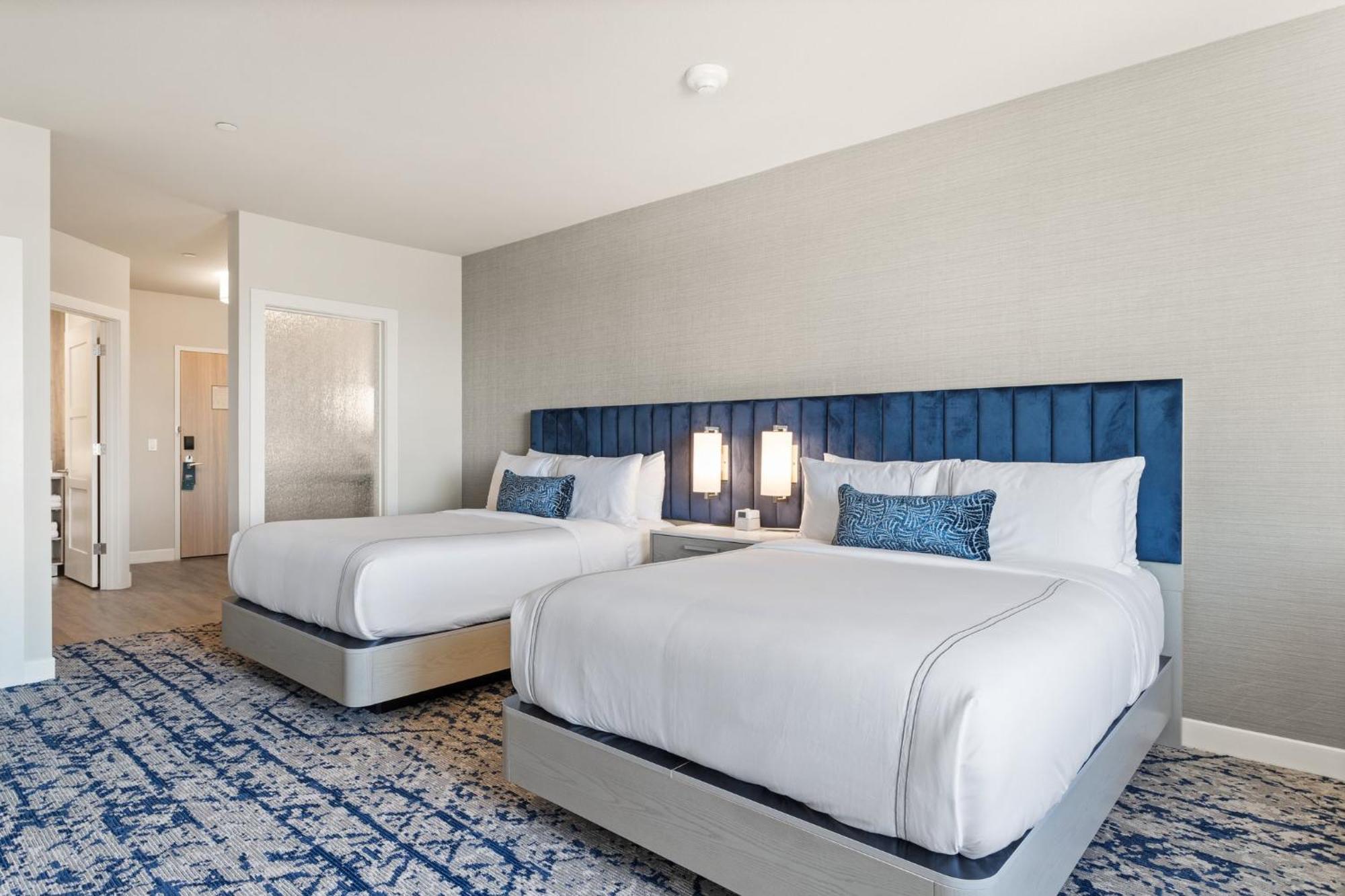 Standard Queen Room with Two Queen Beds
