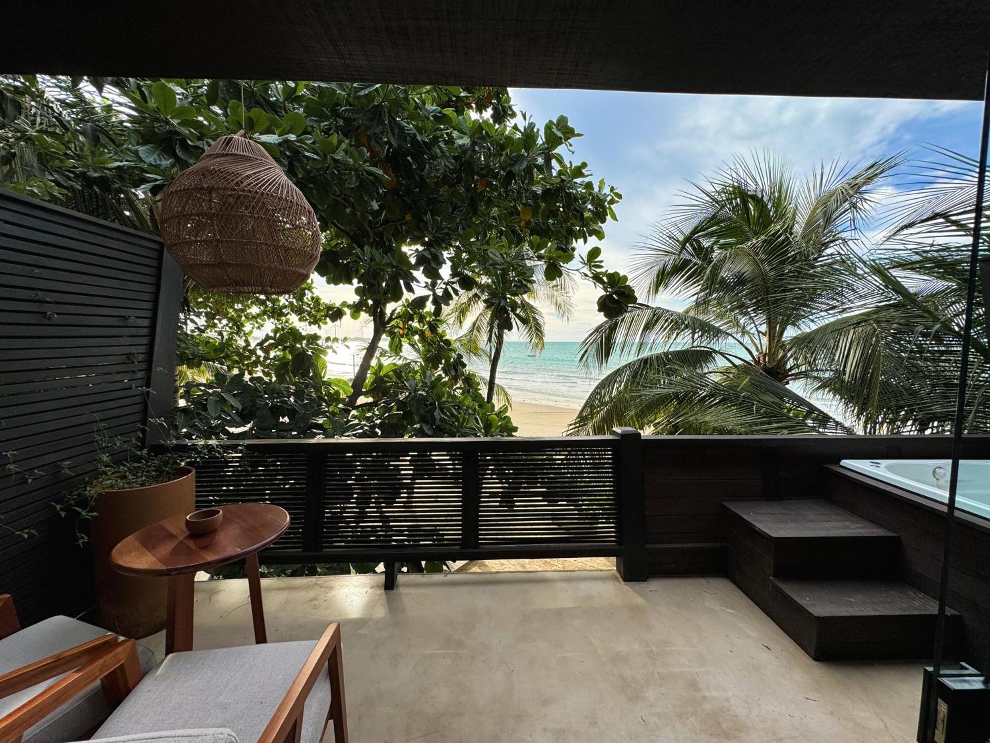 Quarto Duplo Deluxe com Varanda e Vista do Mar