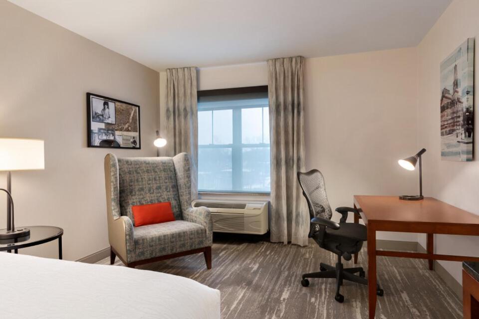 Premium King Room