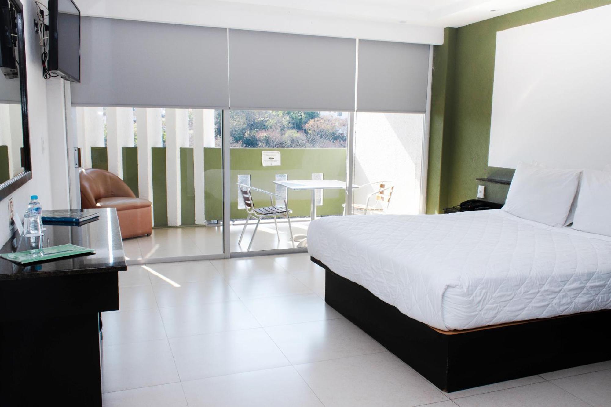 Standard Queen Suite