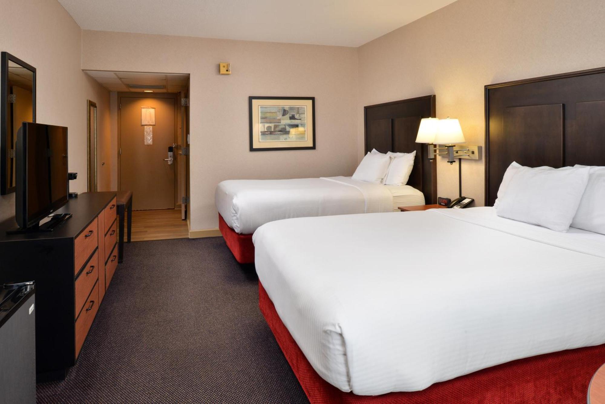 Queen Room Two Queen Beds