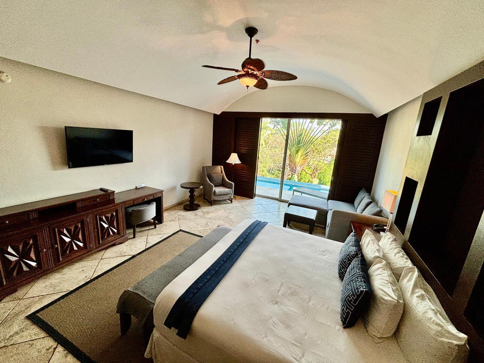 Suite Private Pool