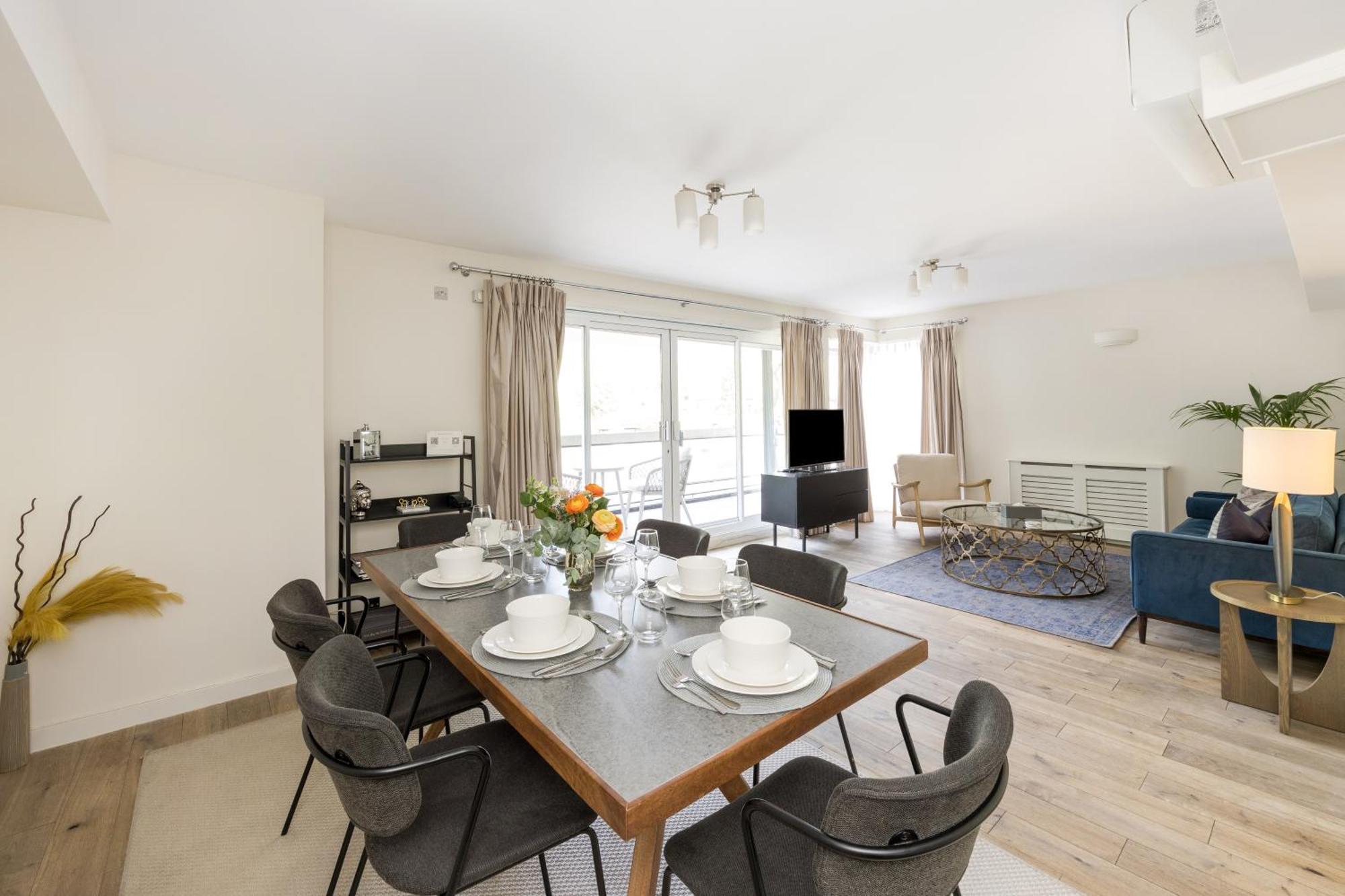 The Kensington Gardens Apartment