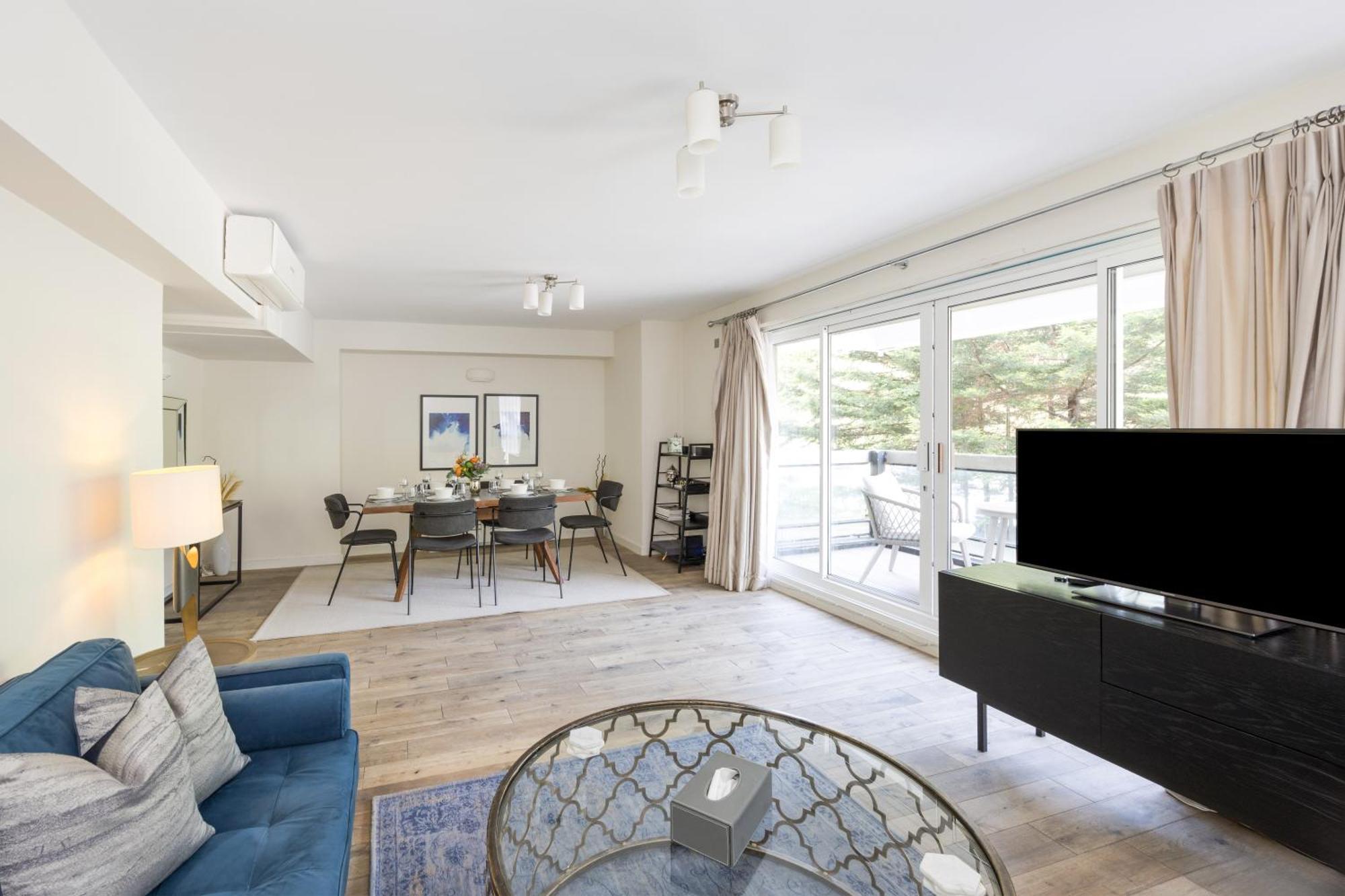 The Kensington Gardens Apartment