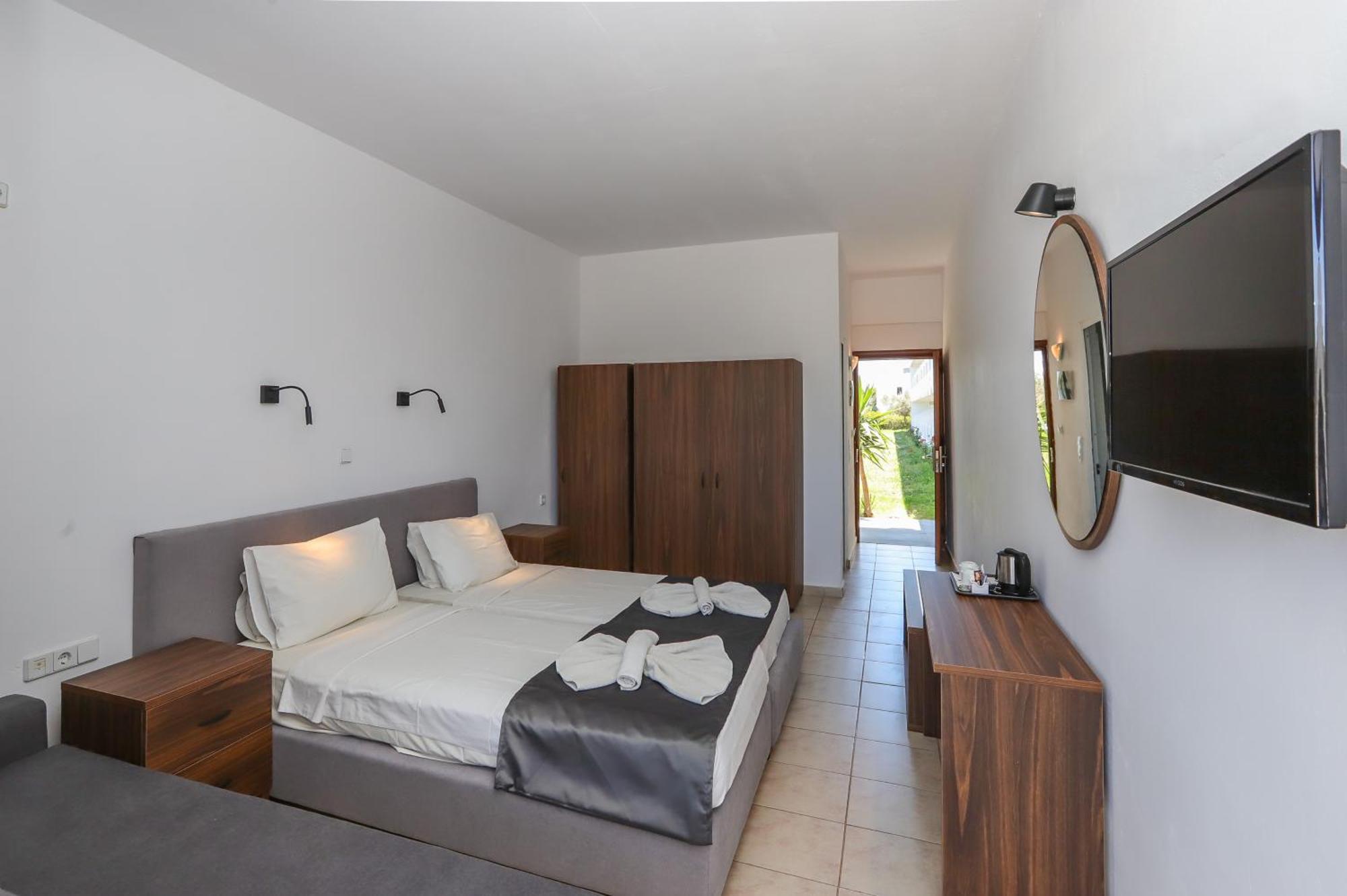 Double Room Sharing Pool