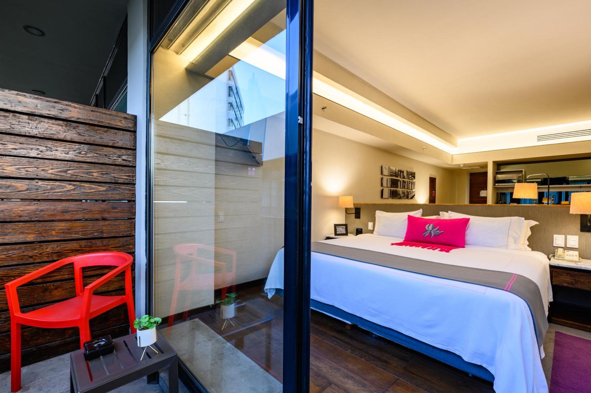 Premium Suite