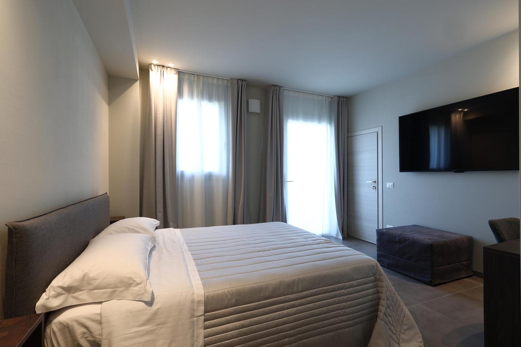 Deluxe Double Room Extra Bed
