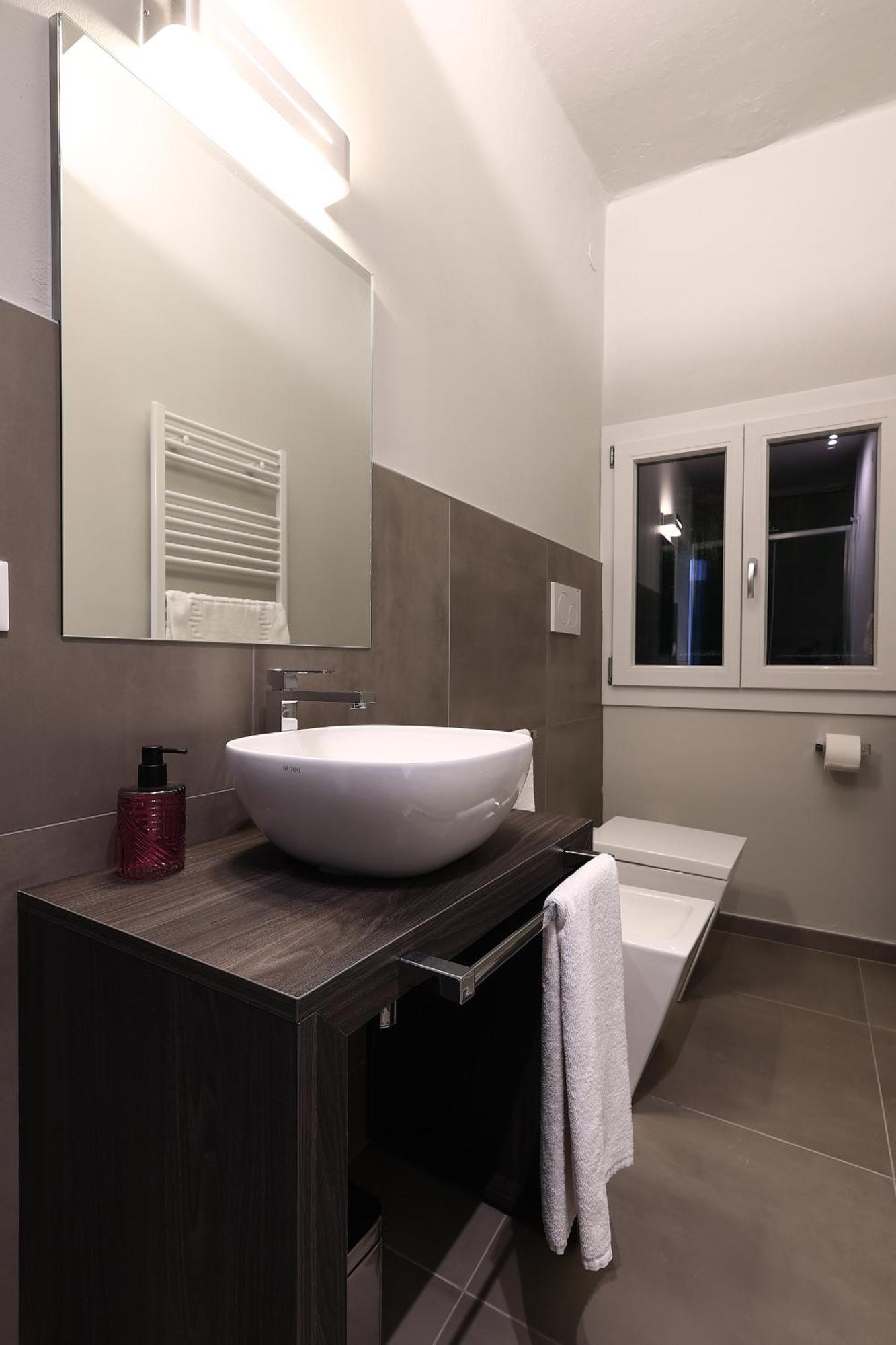 Double Room Private Bathroom