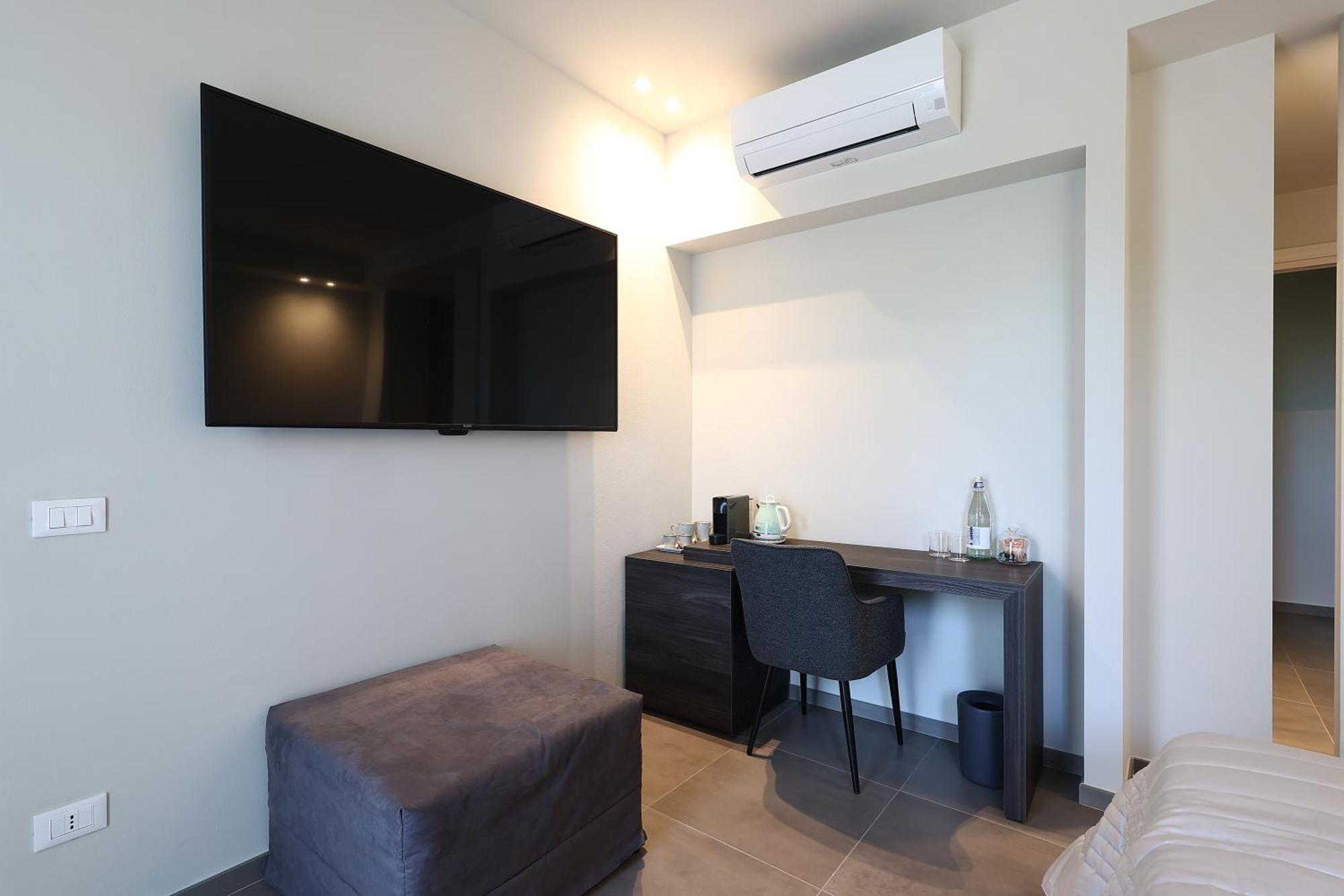 Deluxe Double Room Extra Bed