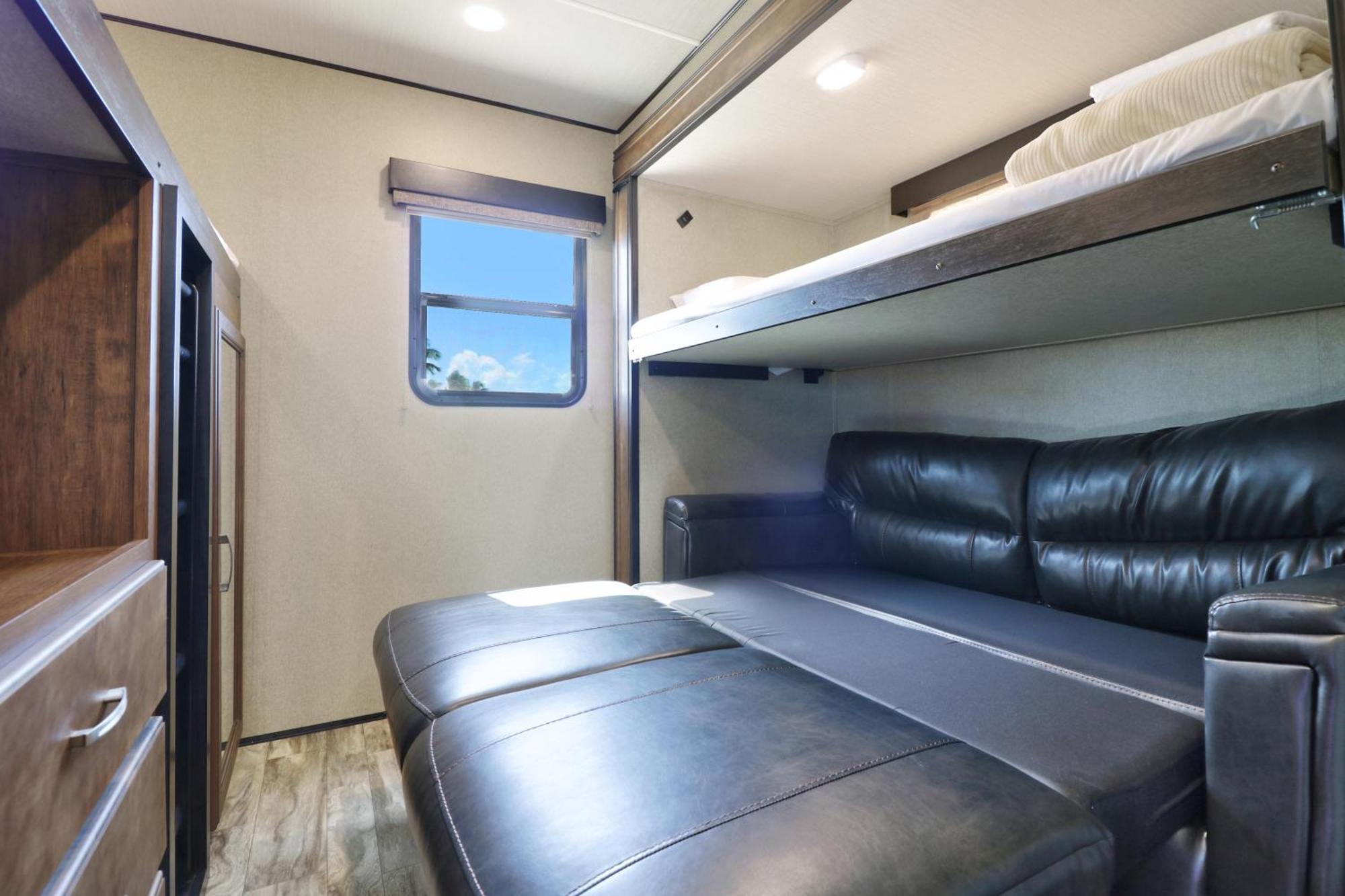 Vacation Camper 2 Bedroom No Pets