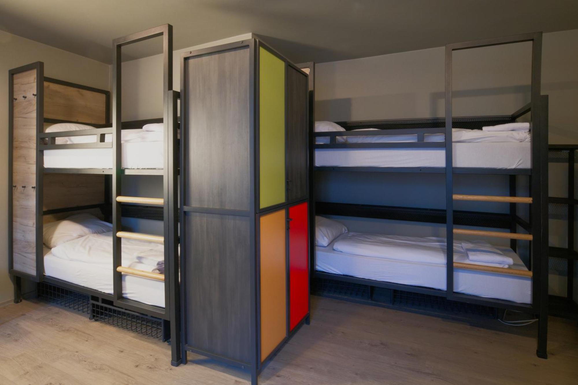 Bed 4-Bed Dormitory Room