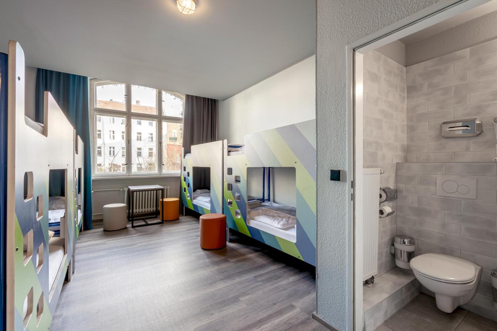 Bed Female Dormitory Room