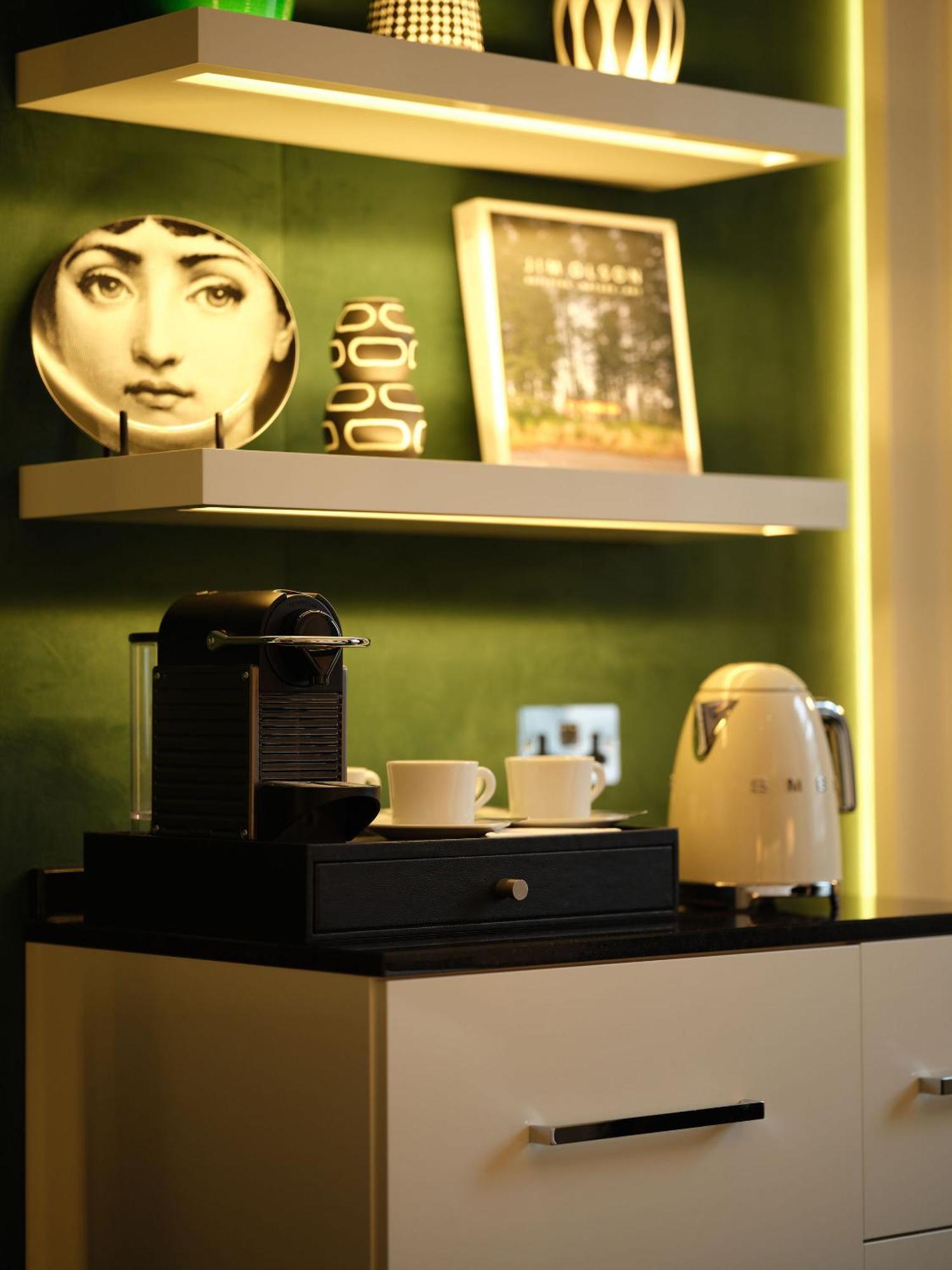 Classic Queen Room