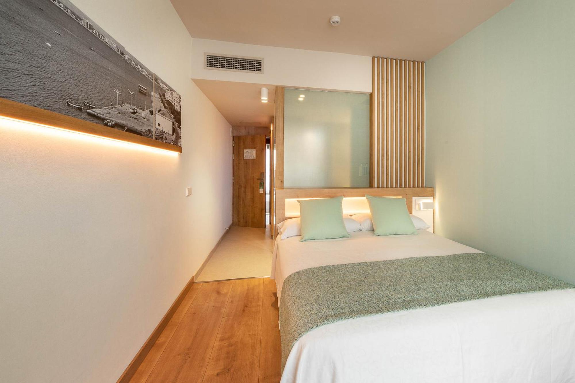Premium Double or Twin Room Lateral Sea View Spa Access
