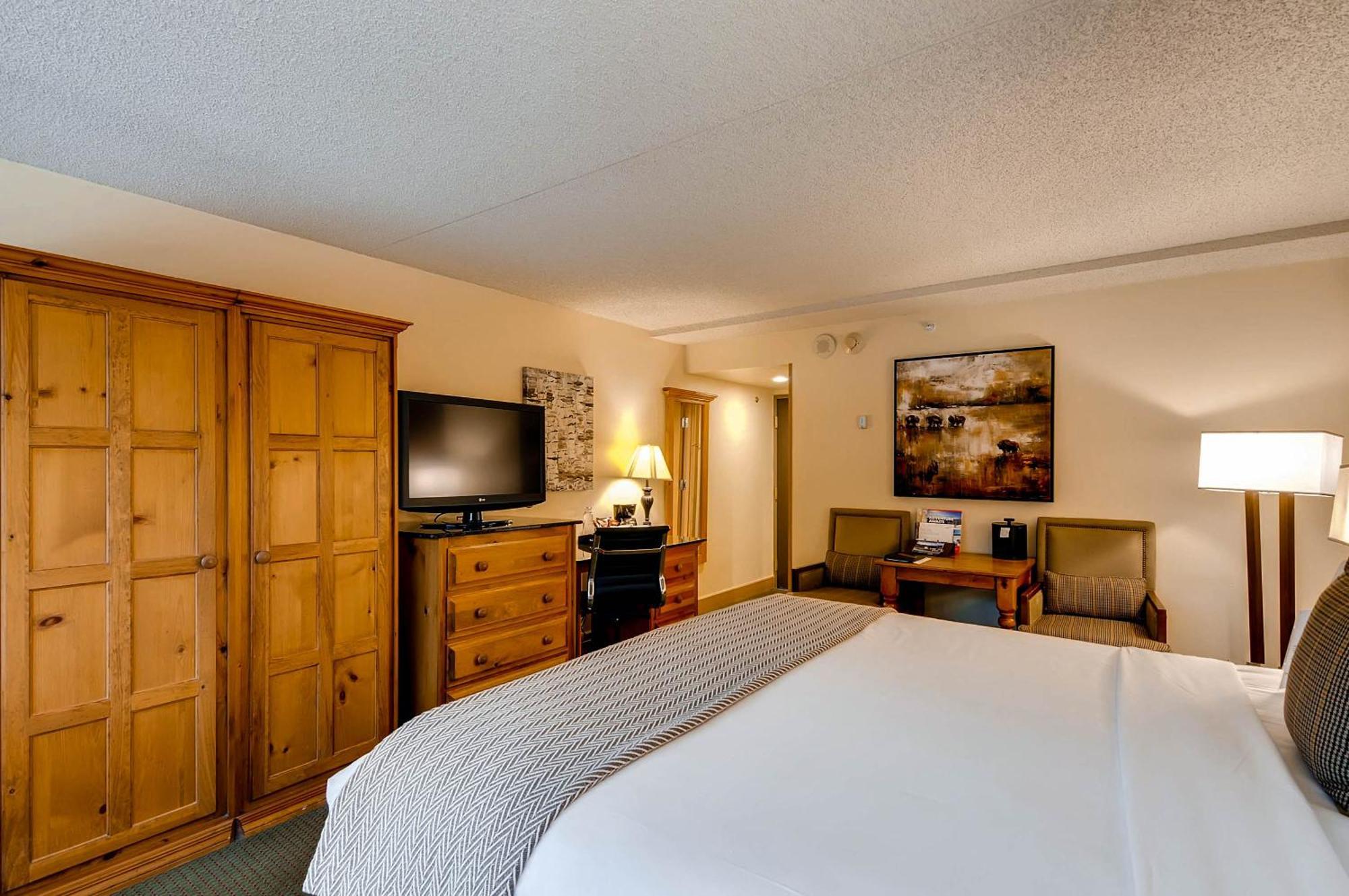 Lodge King Room