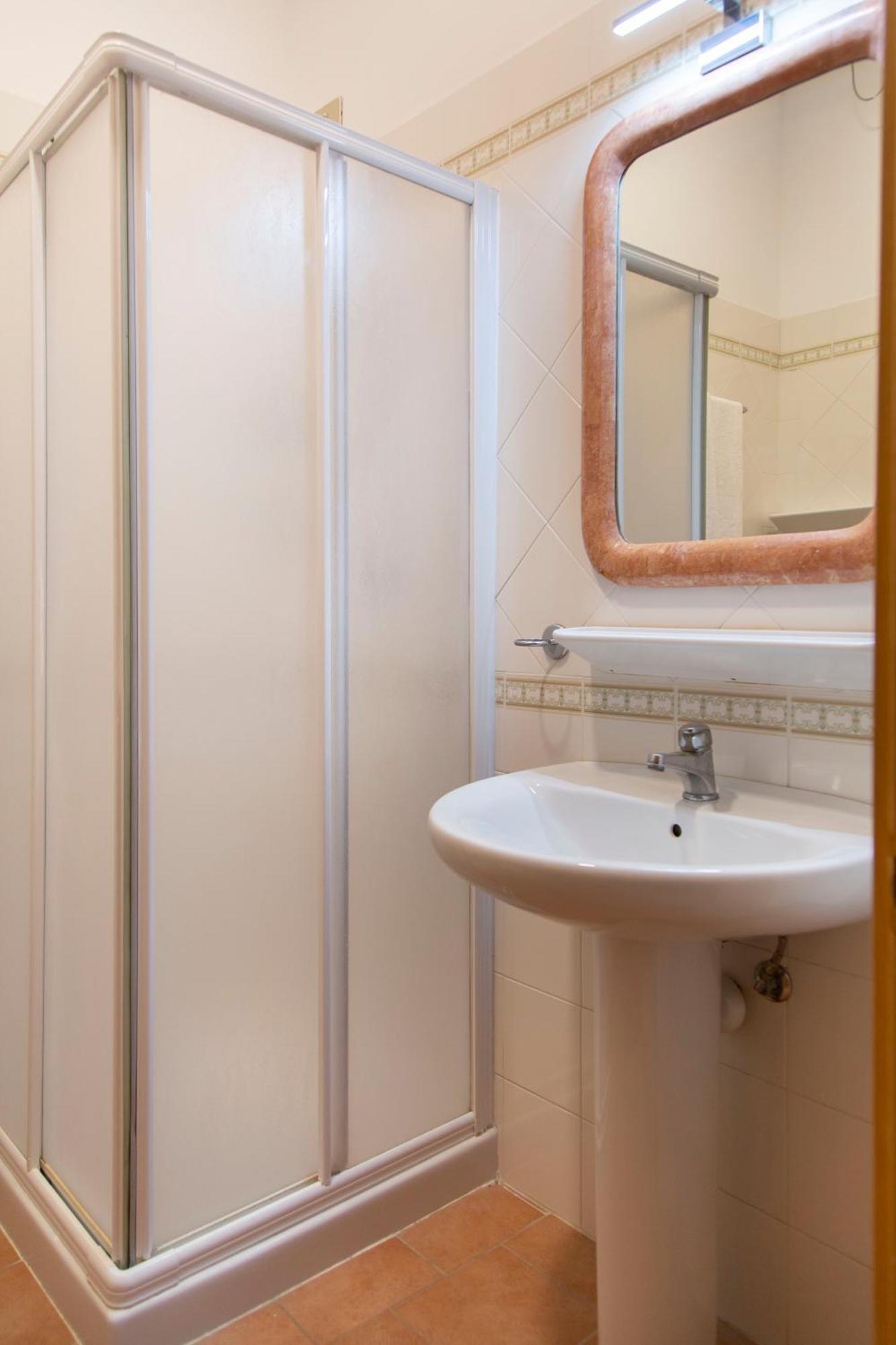 Double or Twin Room Lake View
