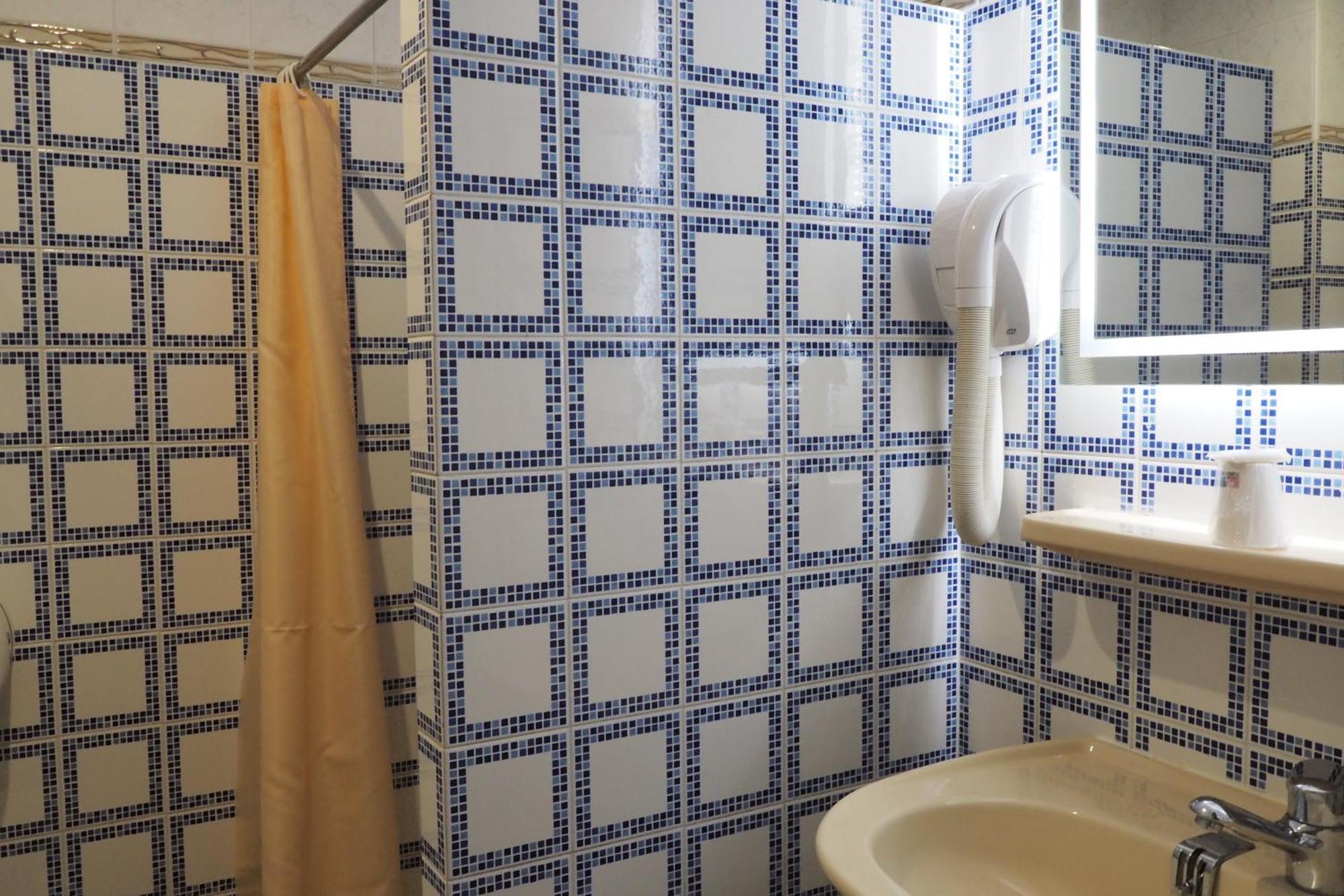 Economy Single Room