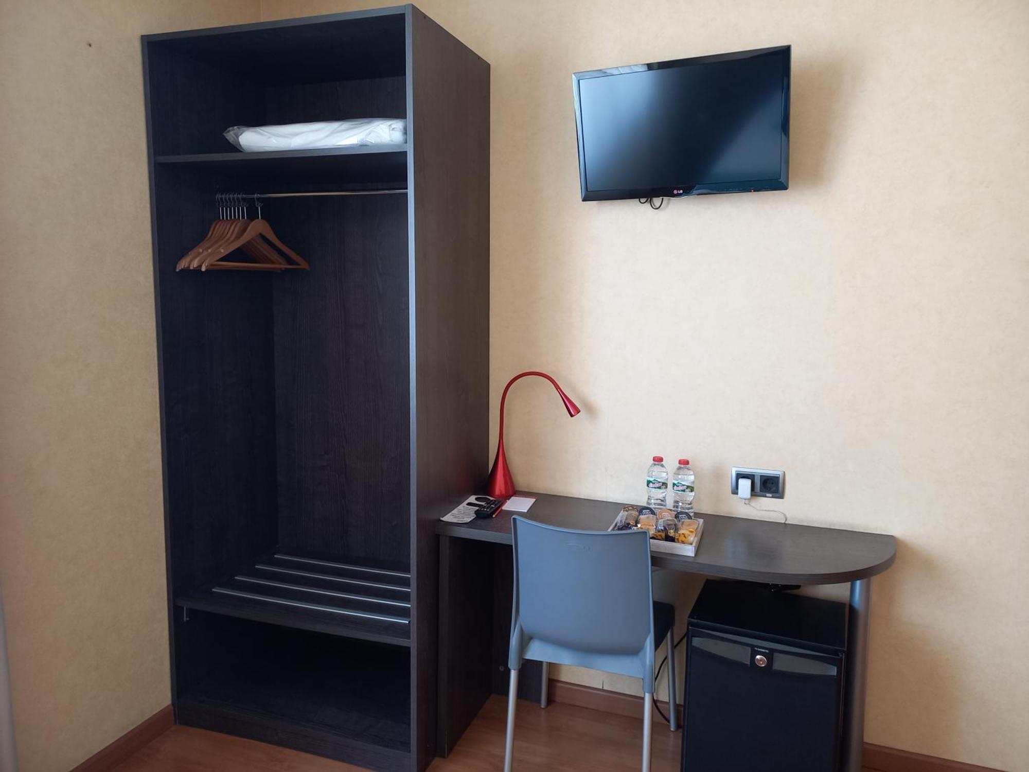 Double Room Private Bathroom