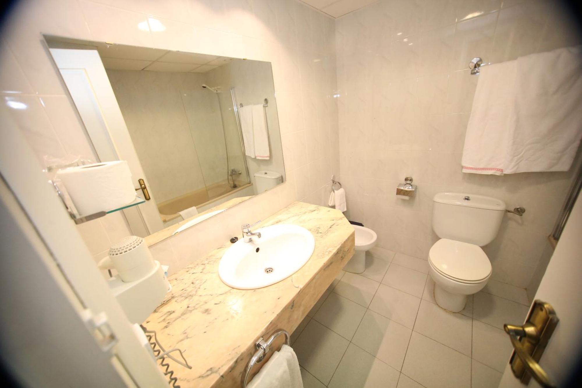 Budget Single Room