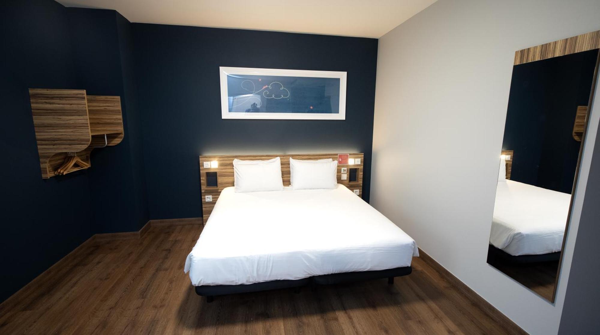 Double or Twin Room Disability Access
