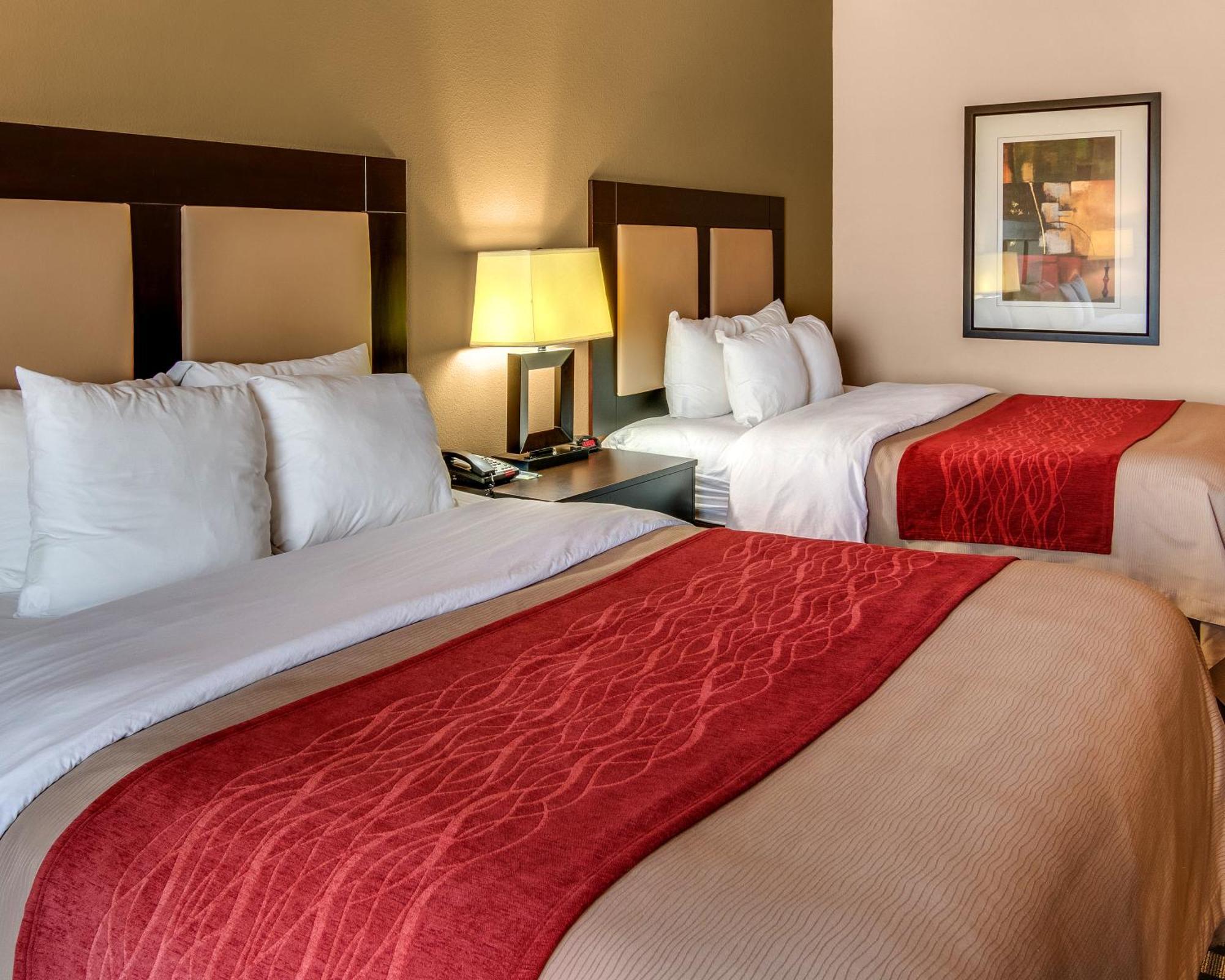Queen Room Two Queen Beds Non-Smoking