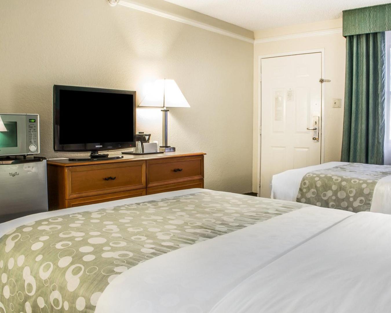 Double Room Two Double Beds Smoking