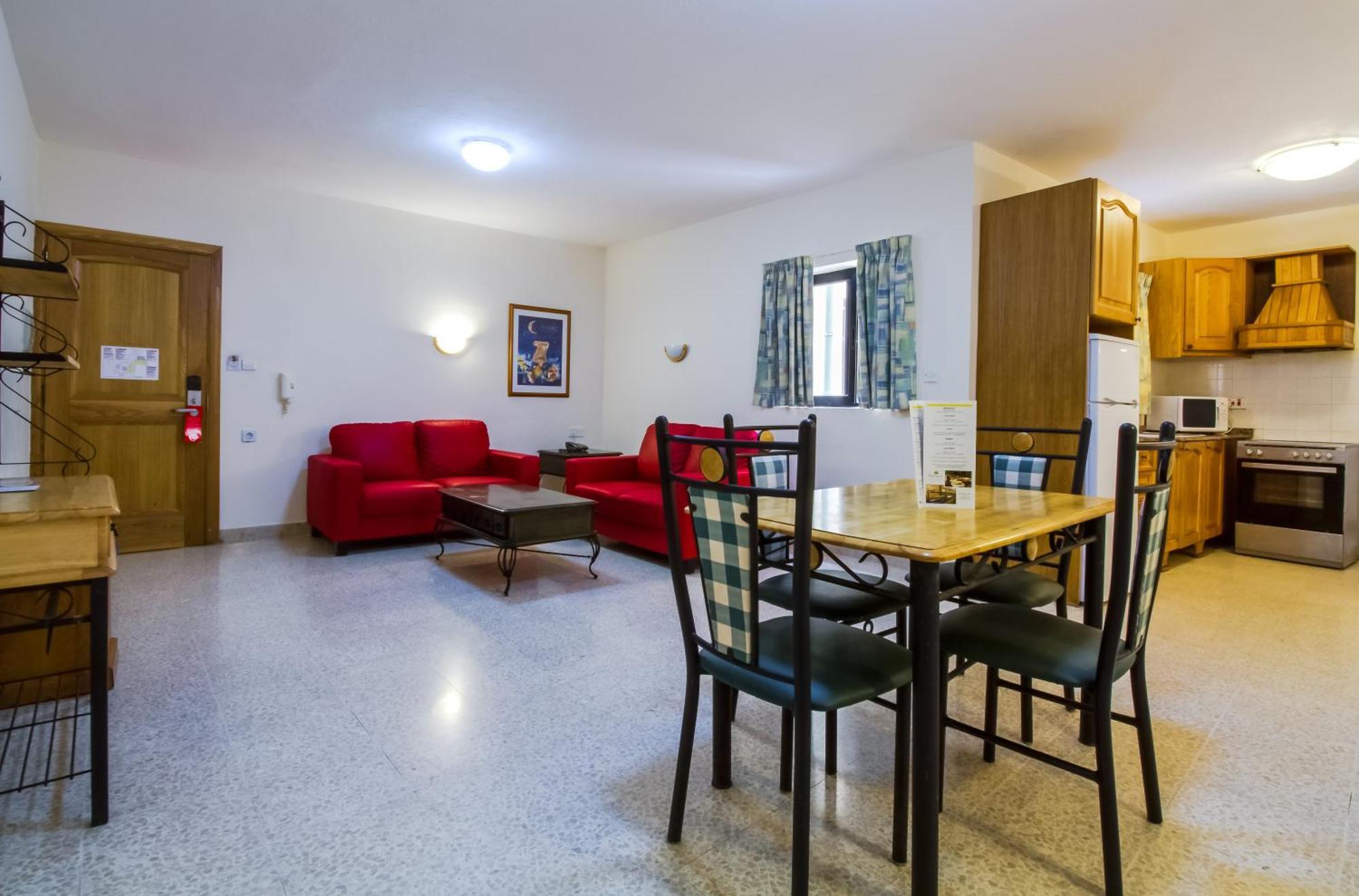 One-Bedroom Apartment