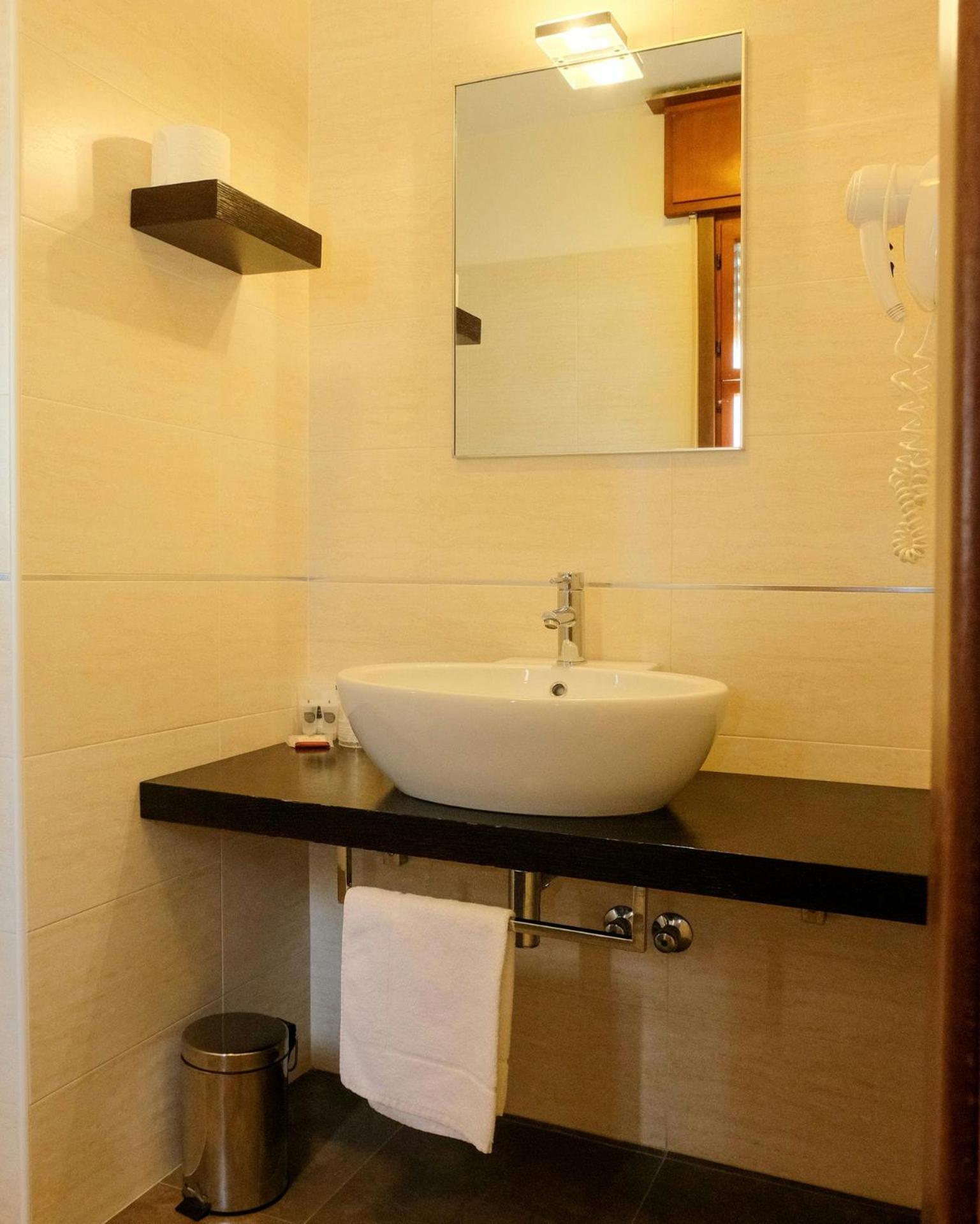 Standard Double or Twin Room Side Sea View