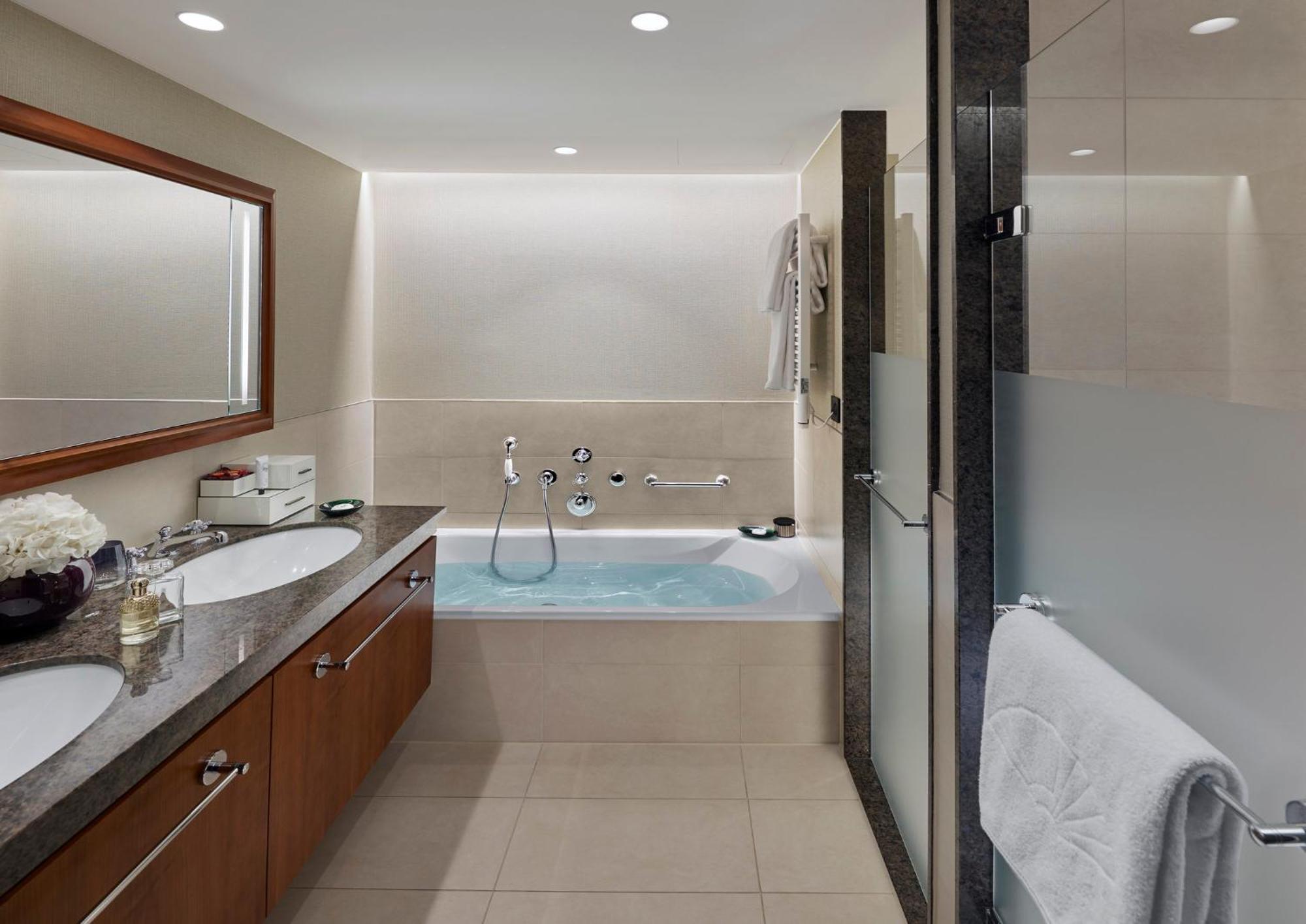 Superior Lake View Room