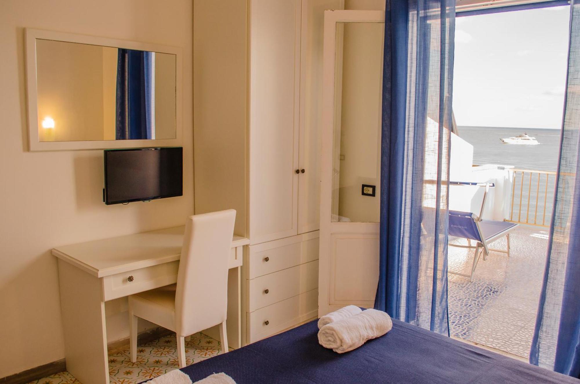Superior Double Room Sea View