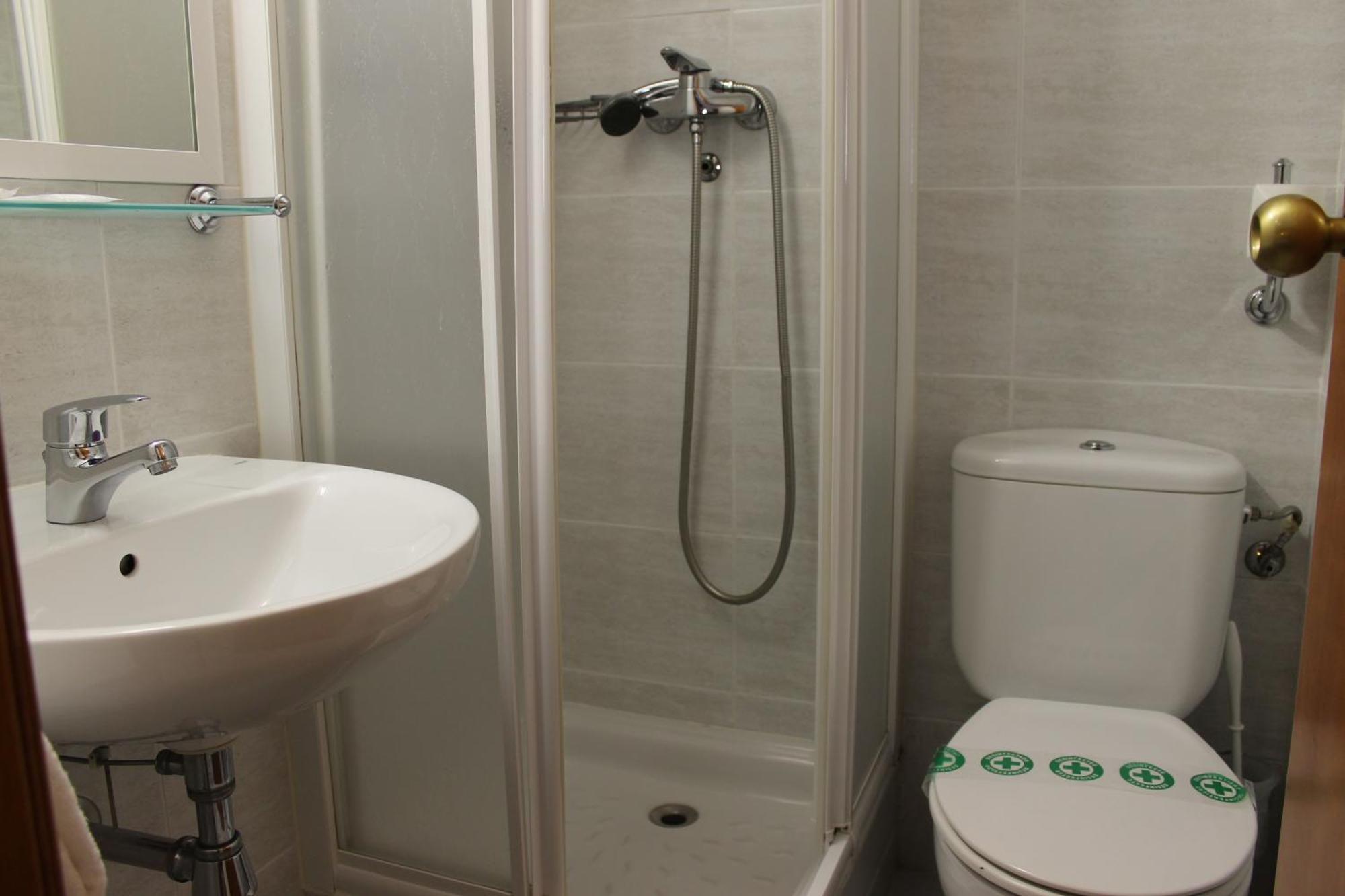 Economy Twin Room