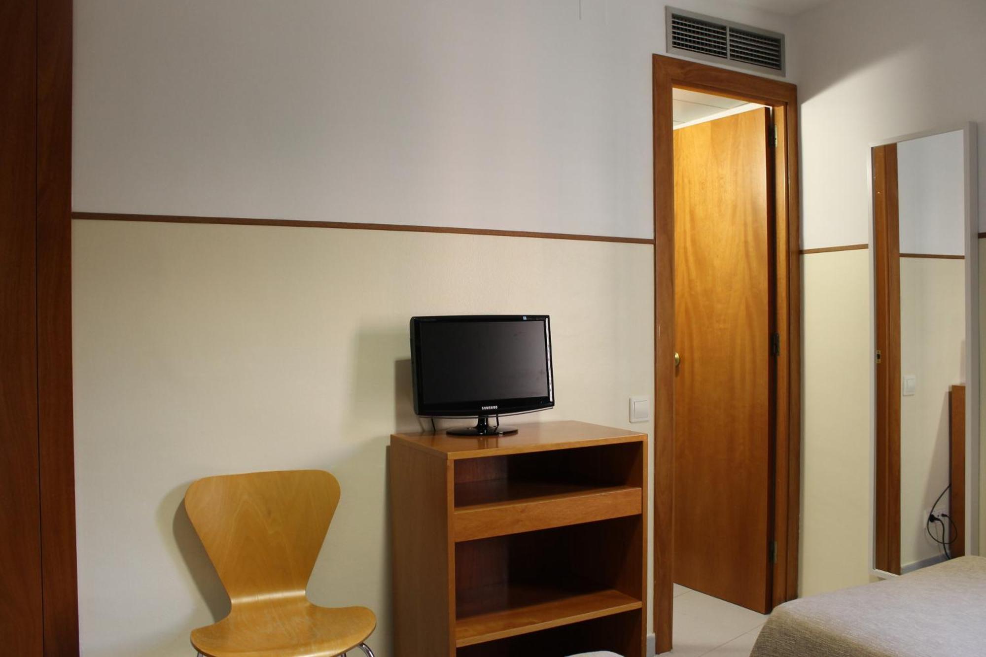Basic Twin Room