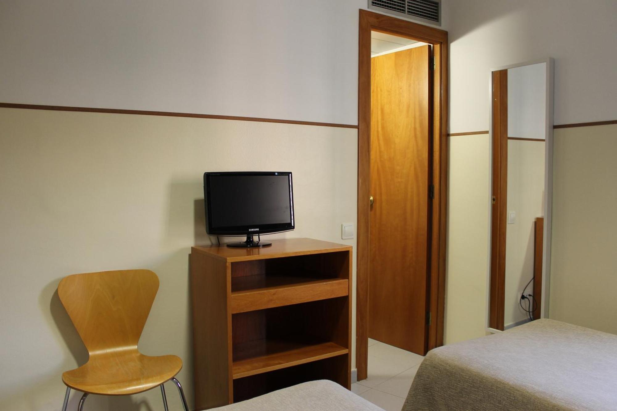 Basic Twin Room