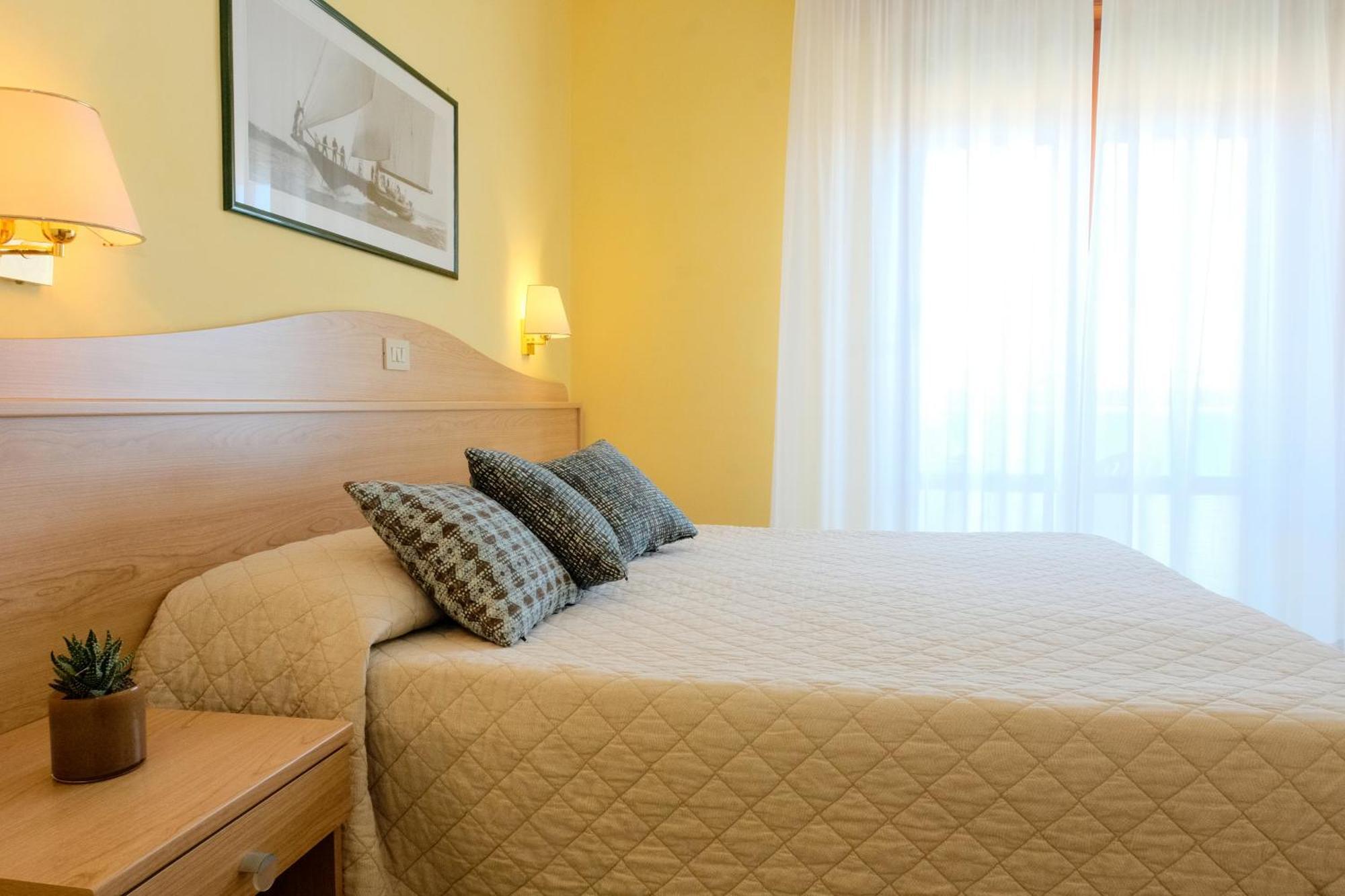 Standard Double or Twin Room Sea View