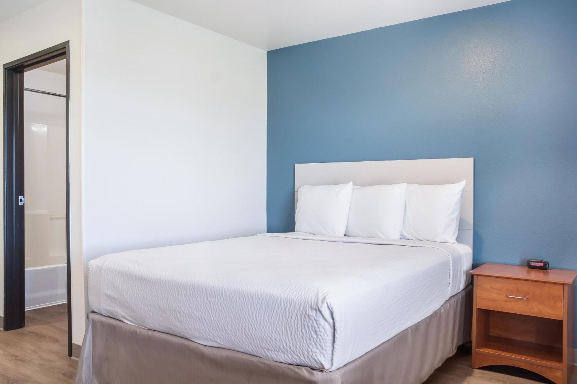 One Bed Suite
