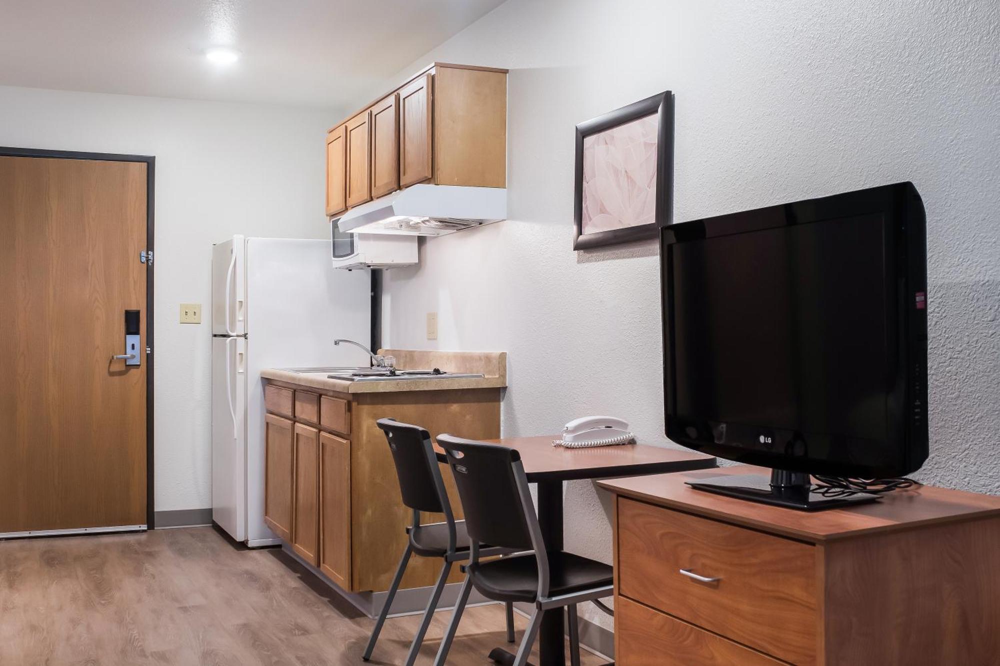 One Bed Suite