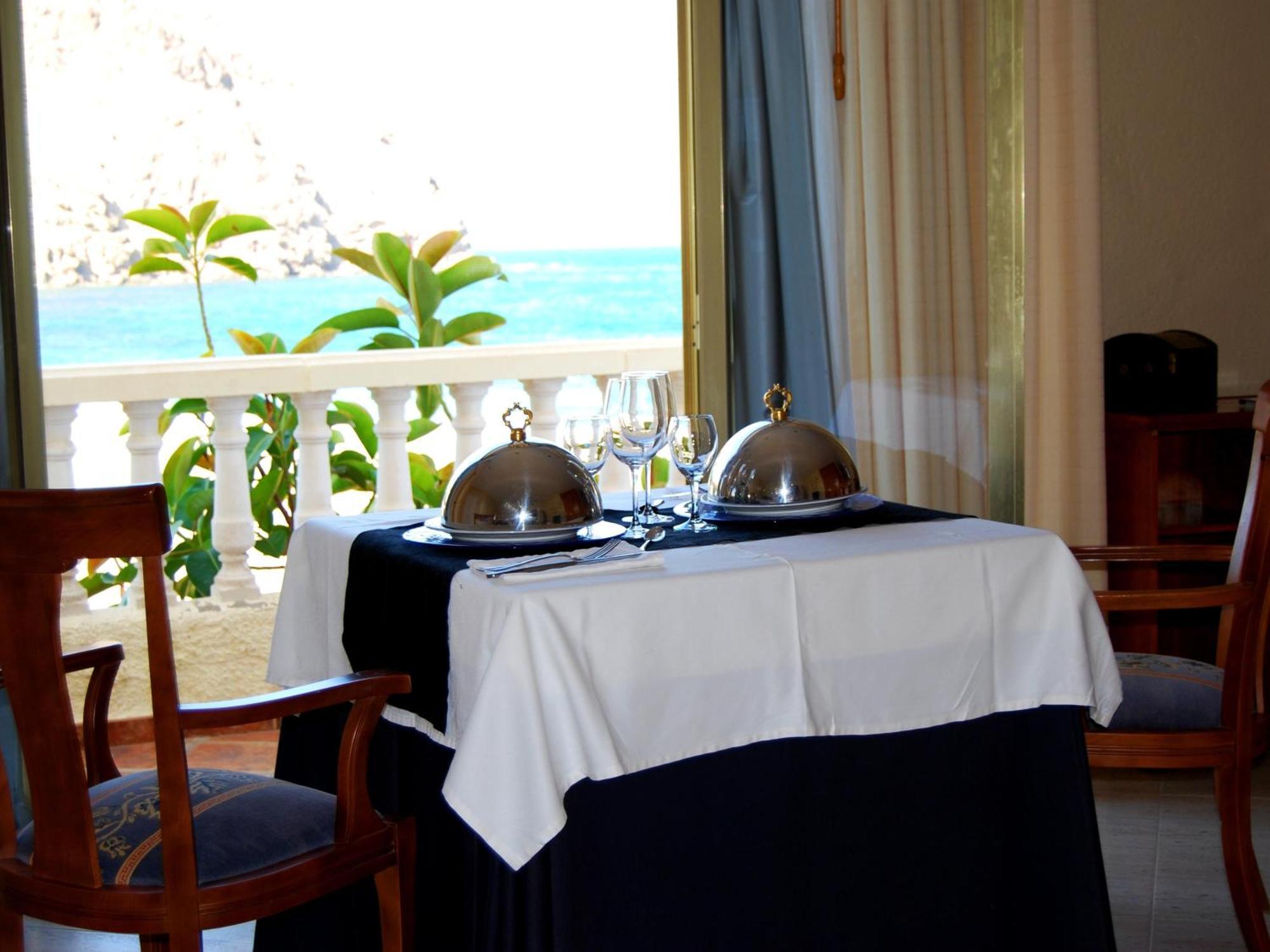 Triple Room Sea Views
