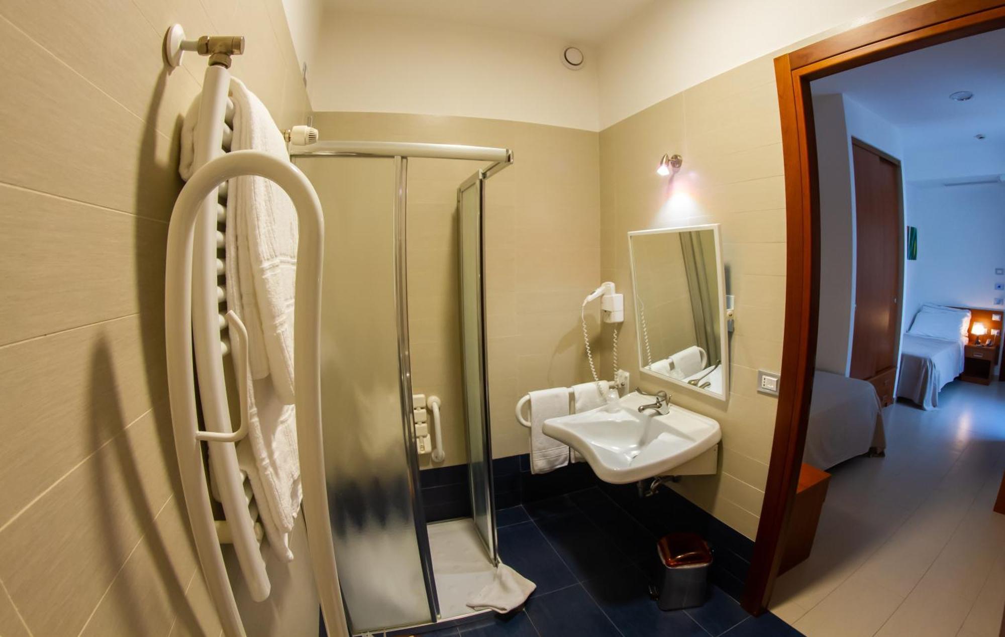 Economy Twin Room