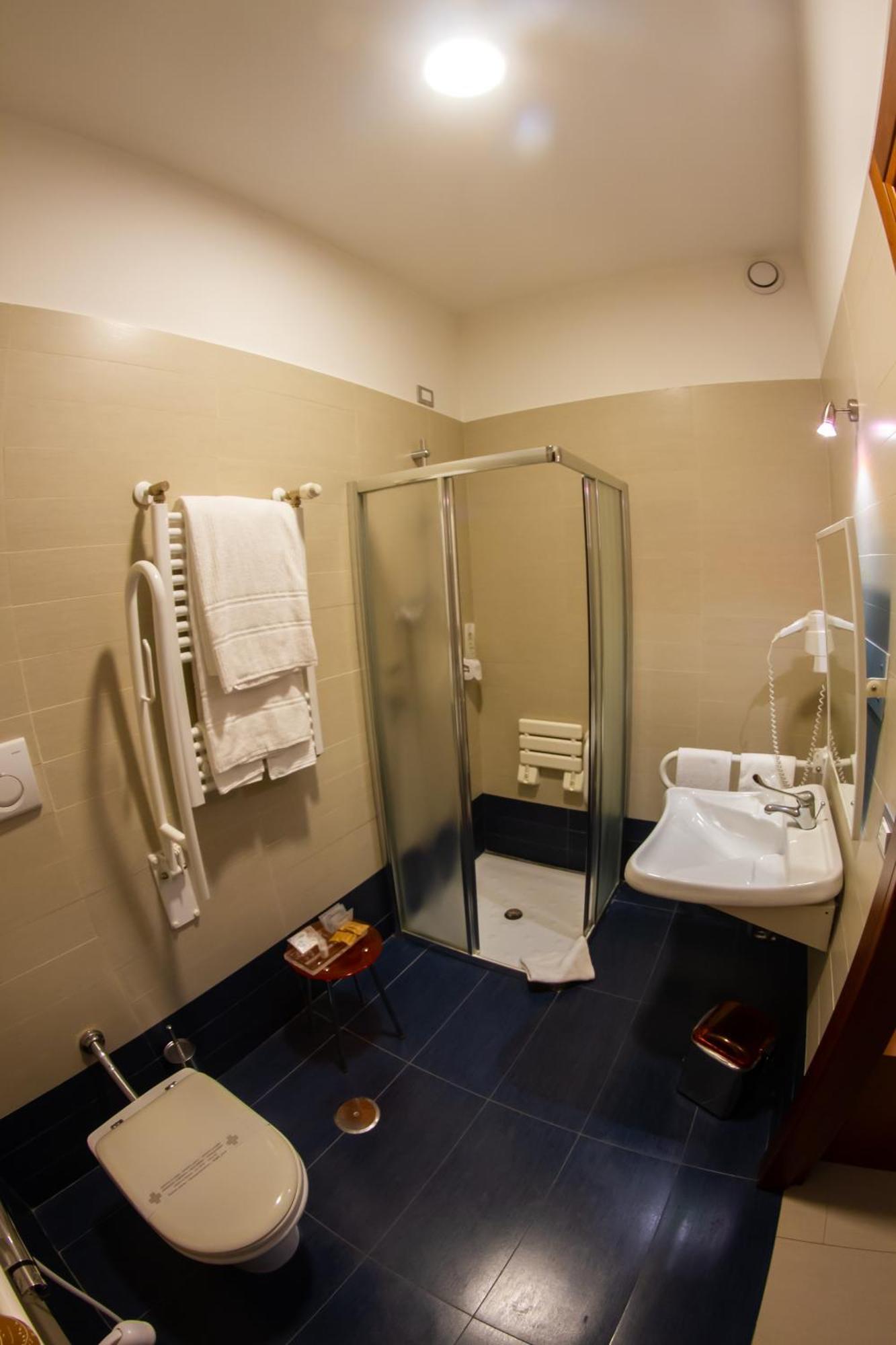 Economy Twin Room