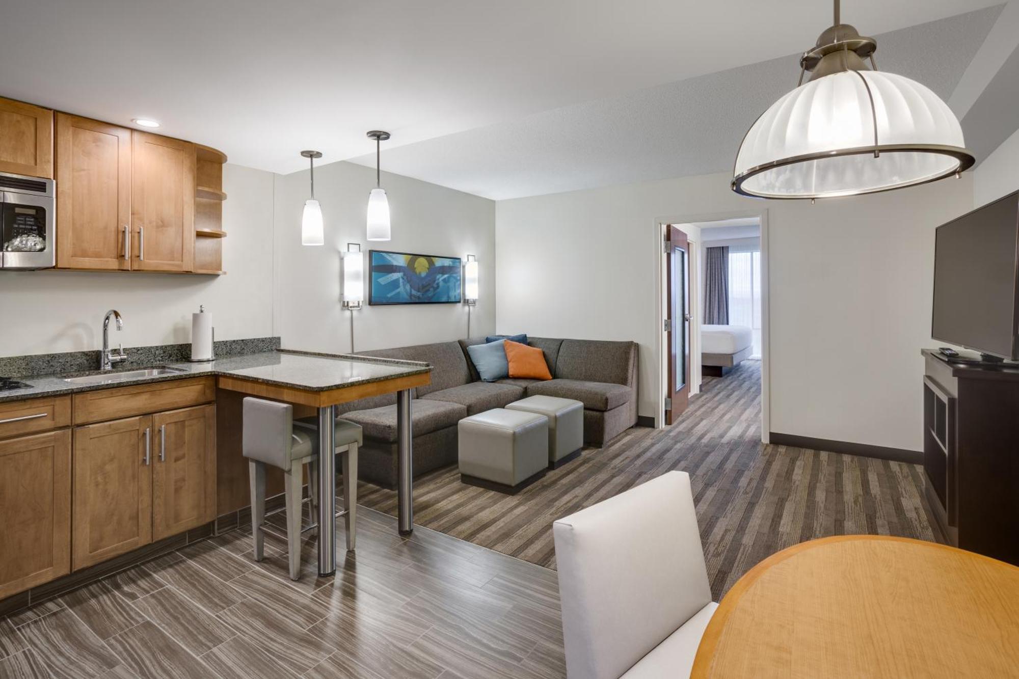 One-Bedroom King Suite
