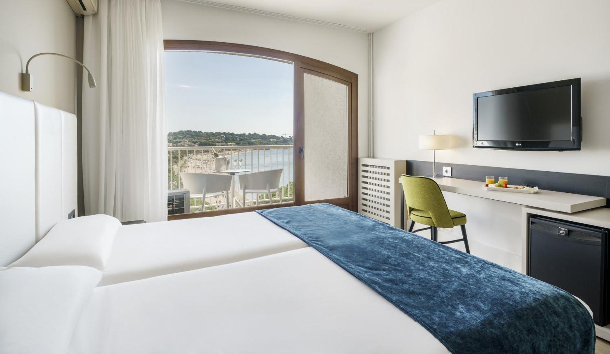Standard Double or Twin Room Sea View