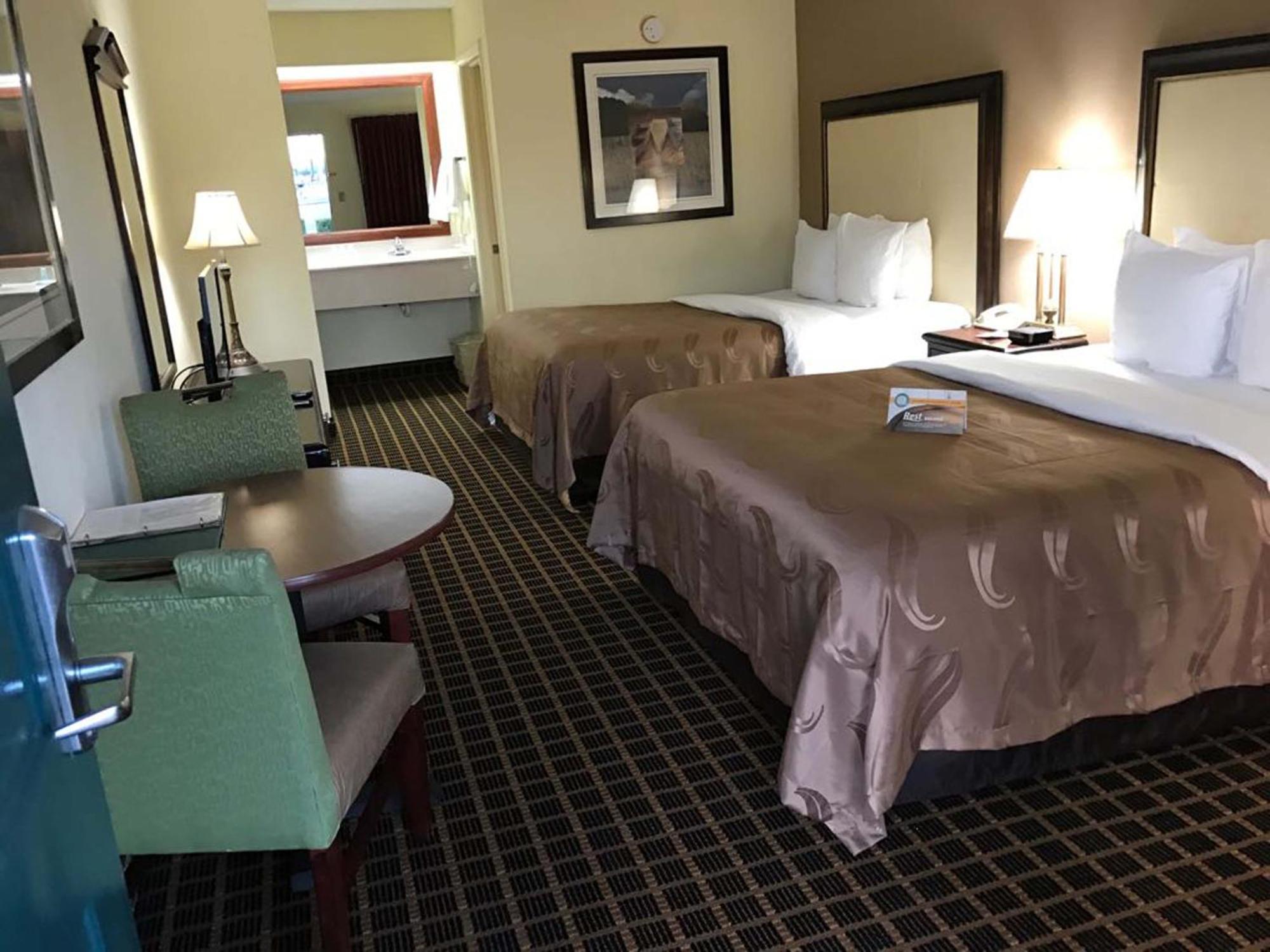 Queen Room Two Queen Beds Non-Smoking