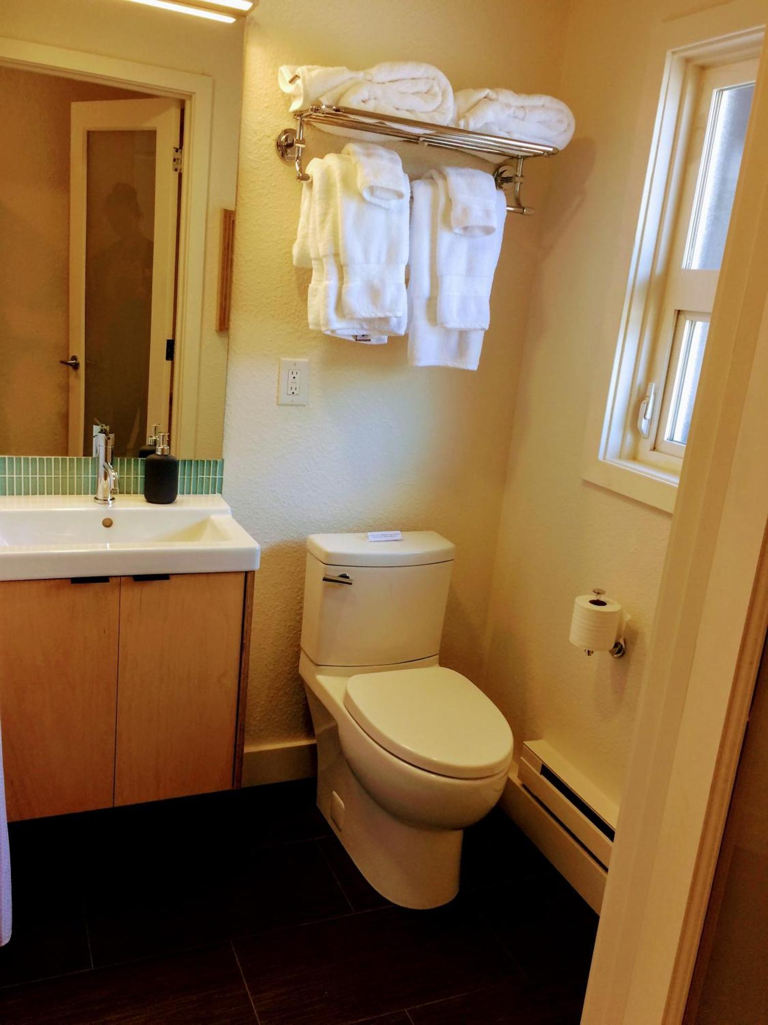 Cascades Deluxe Queen Studio