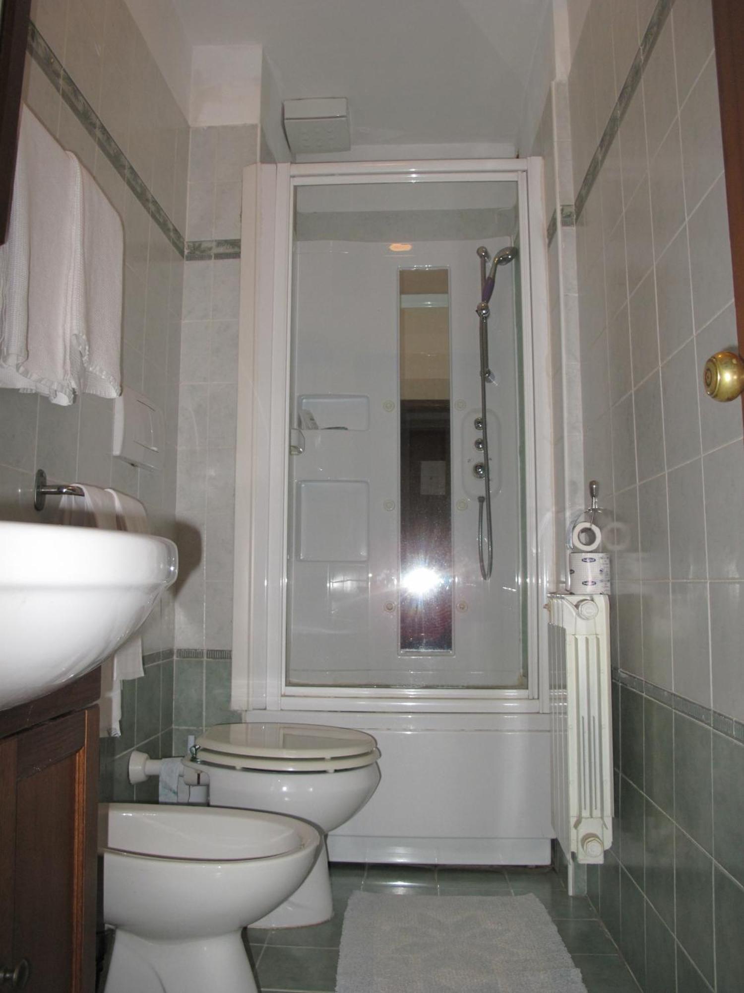 Double Room Private Bathroom